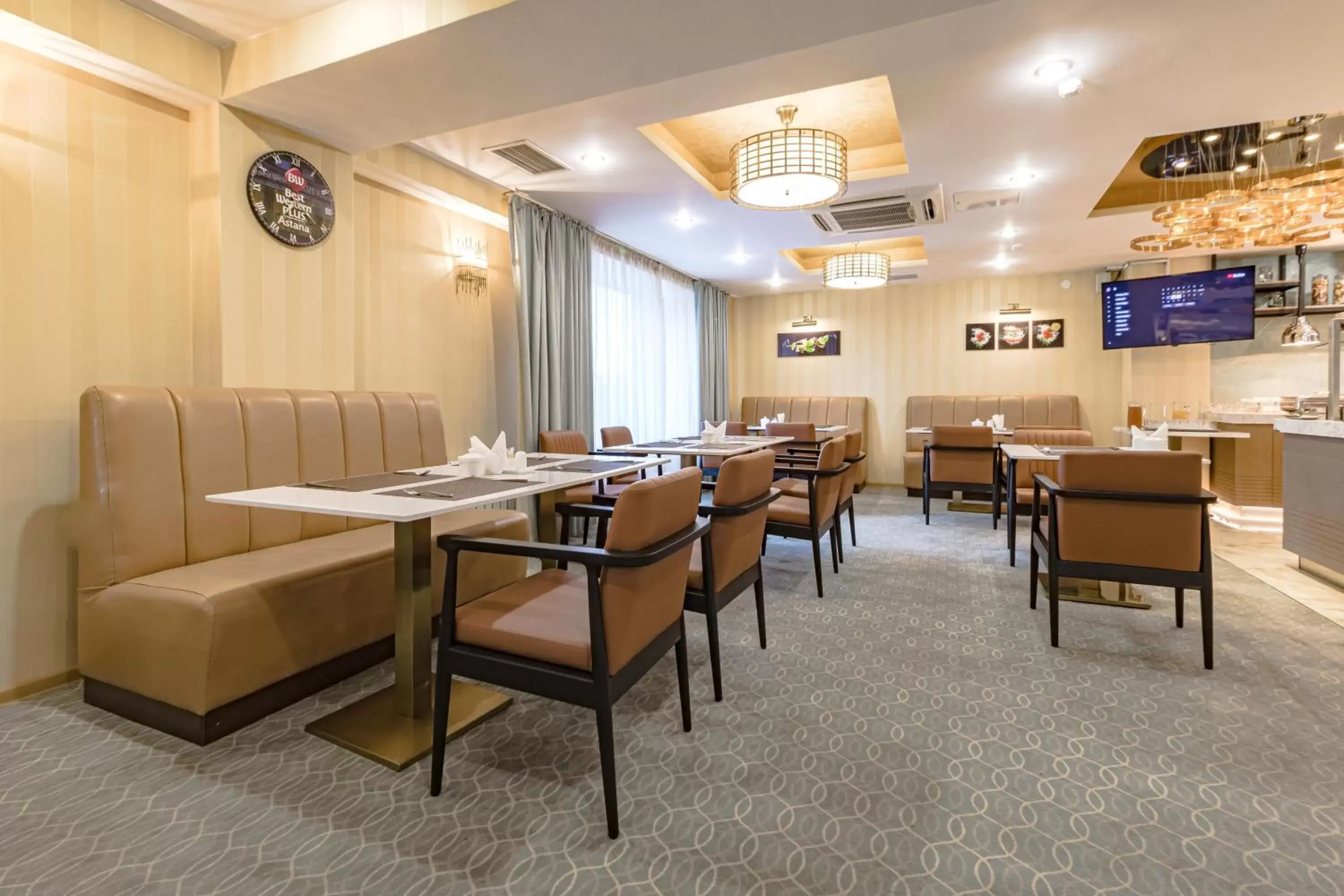 Restaurant/Places to Eat in Best Western Plus Astana Hotel