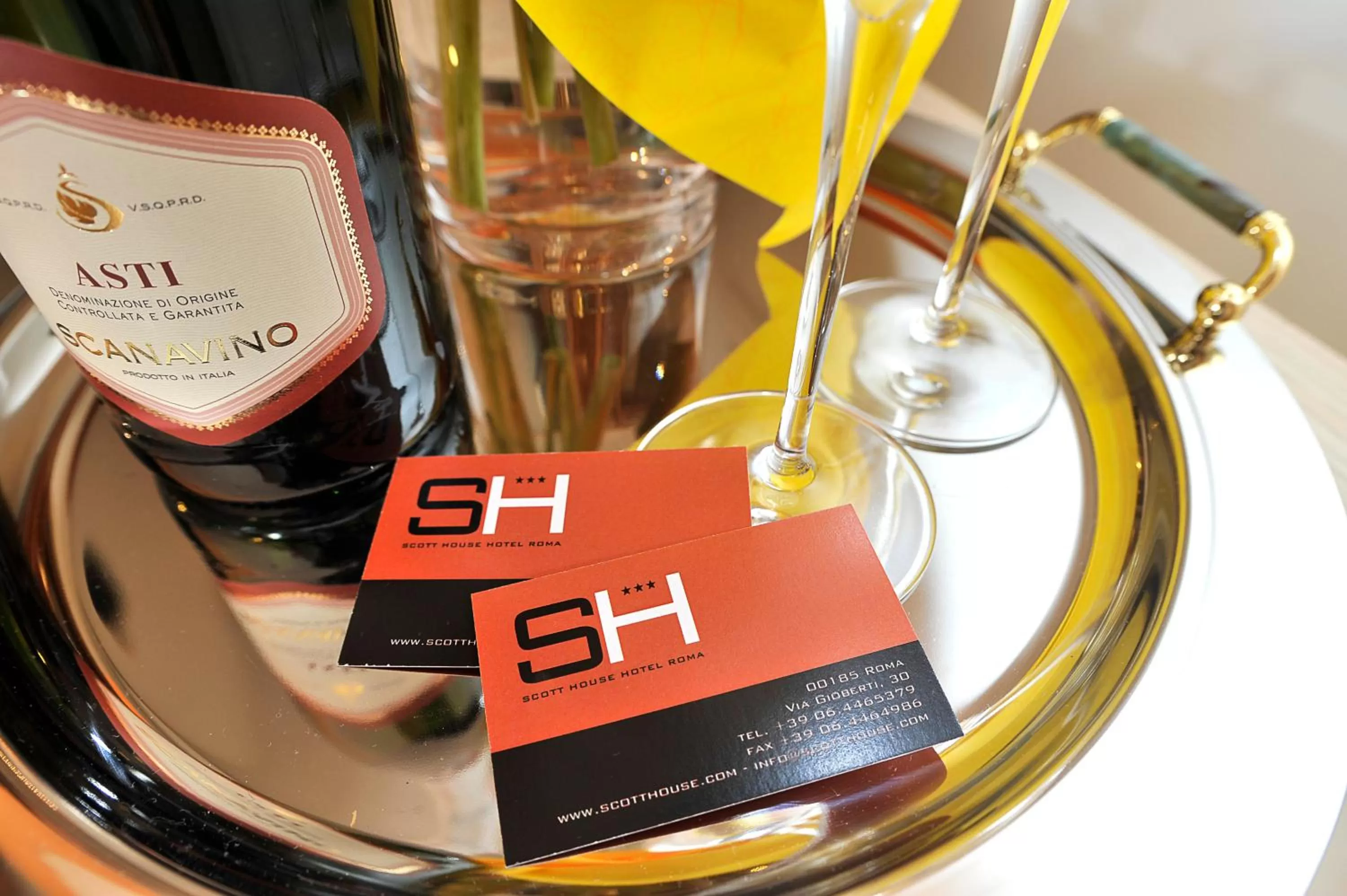 Food and drinks in Hotel Scott House