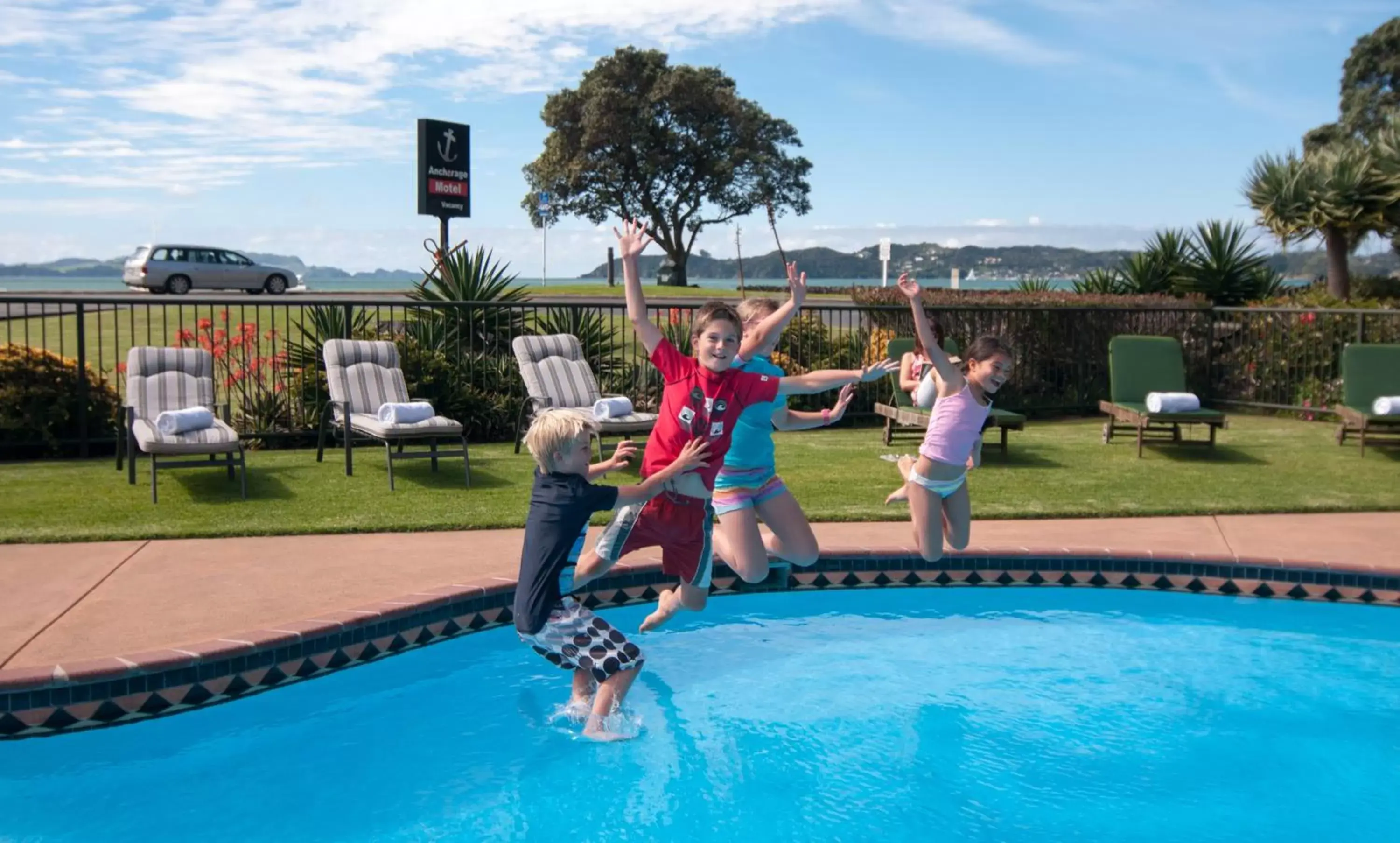 Swimming Pool in Anchorage Motel