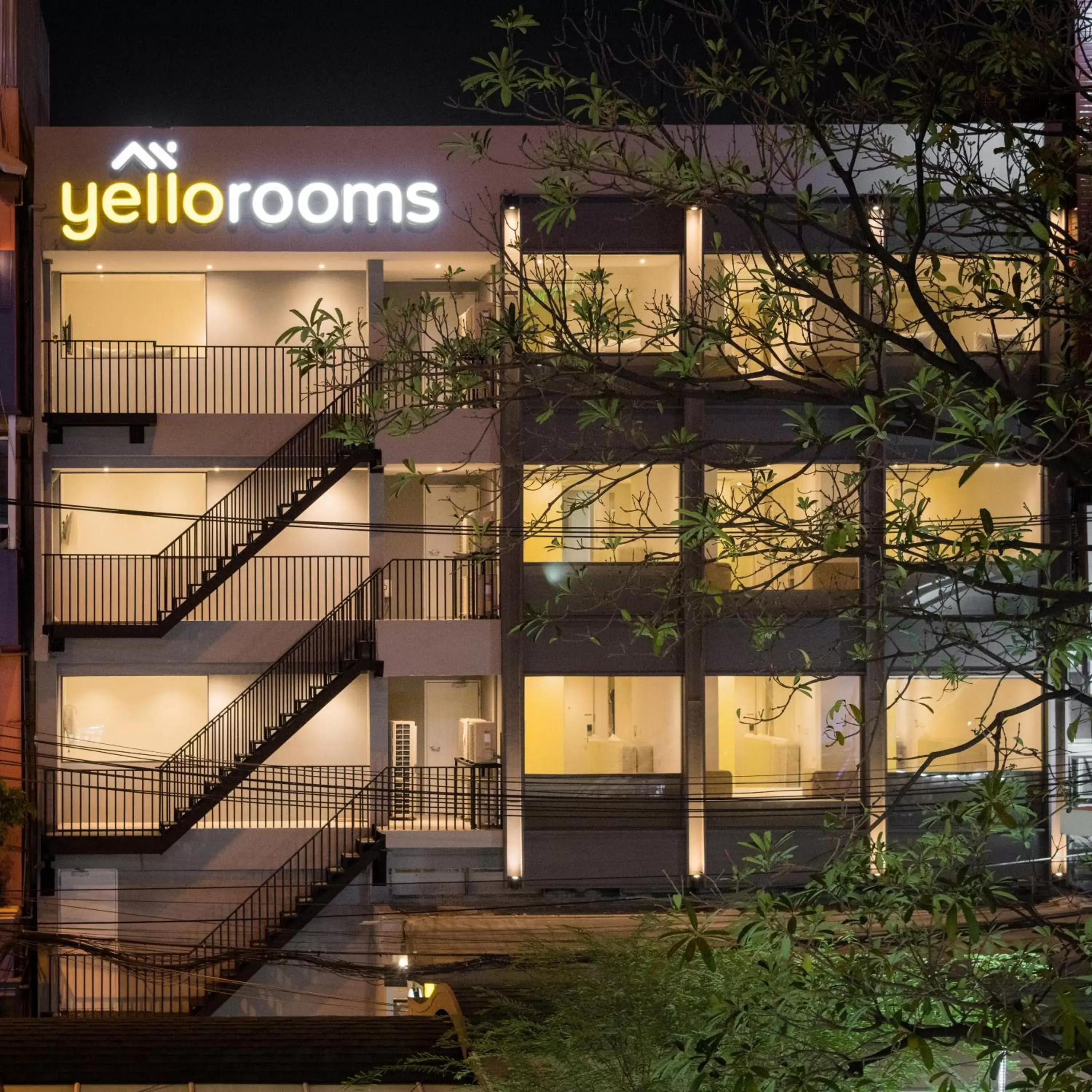 Facade/entrance, Property Building in Yello Rooms Hotel Victory Monument