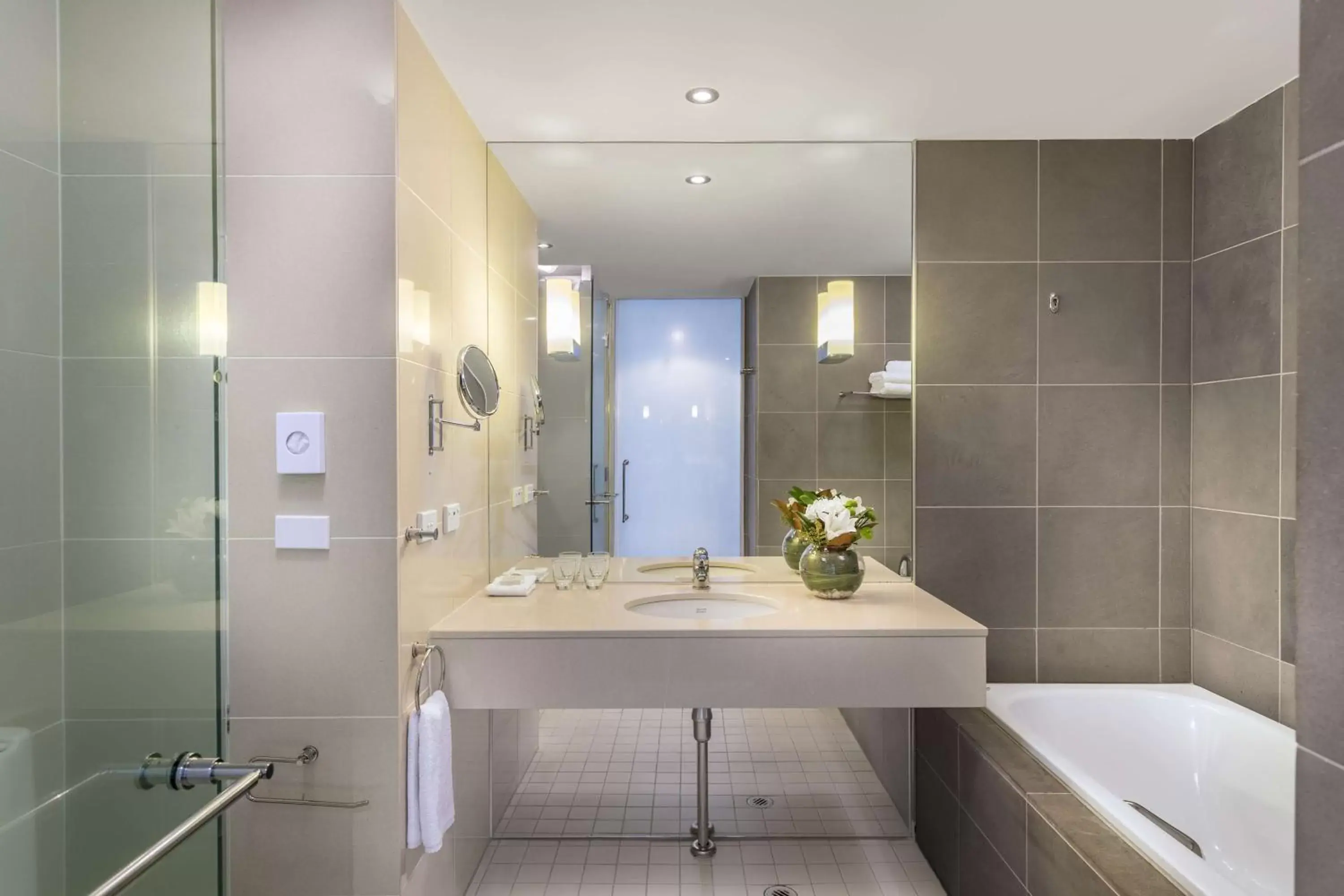 Bathroom in Hilton Auckland