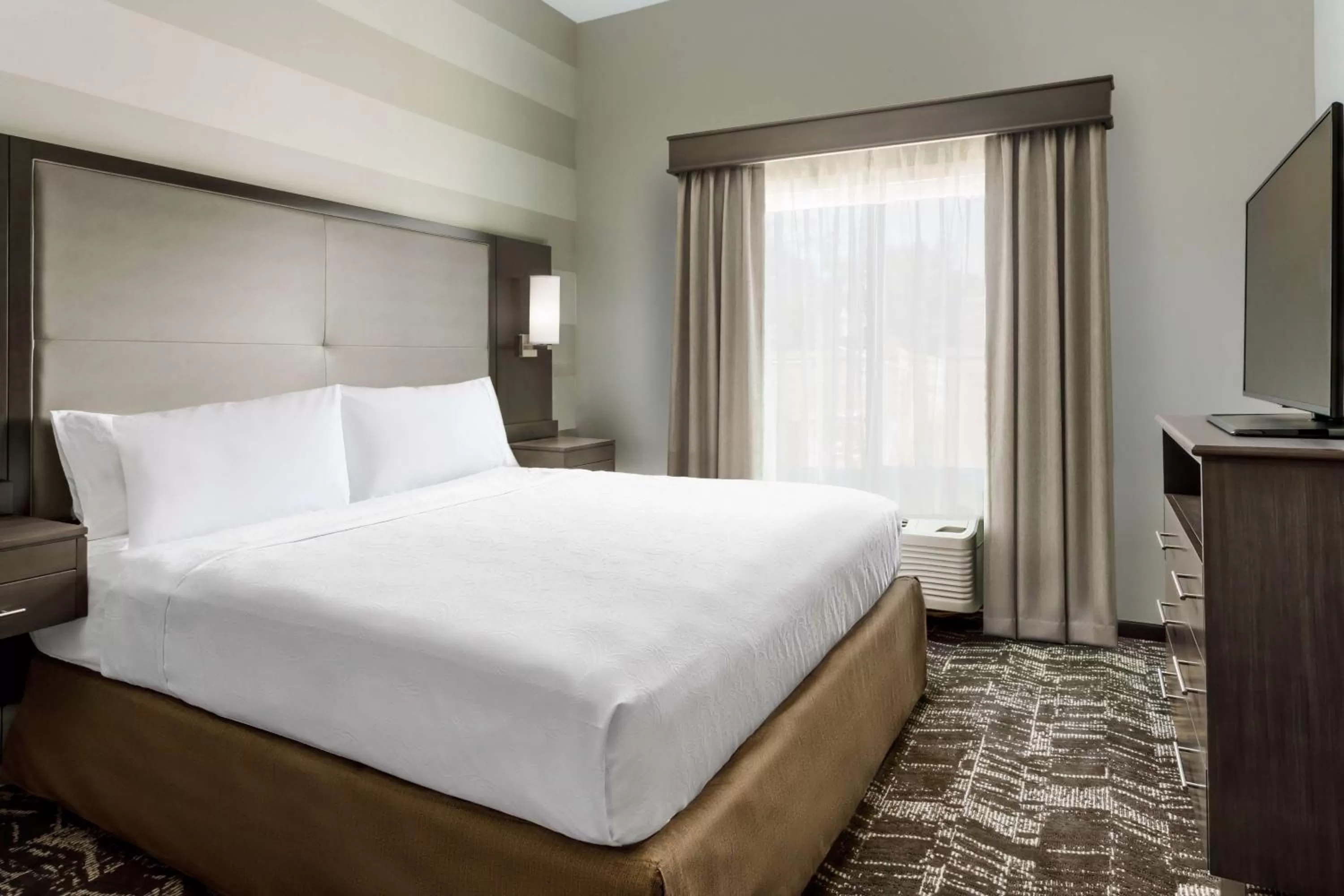 Photo of the whole room, Bed in Homewood Suites By Hilton San Jose Santa Clara