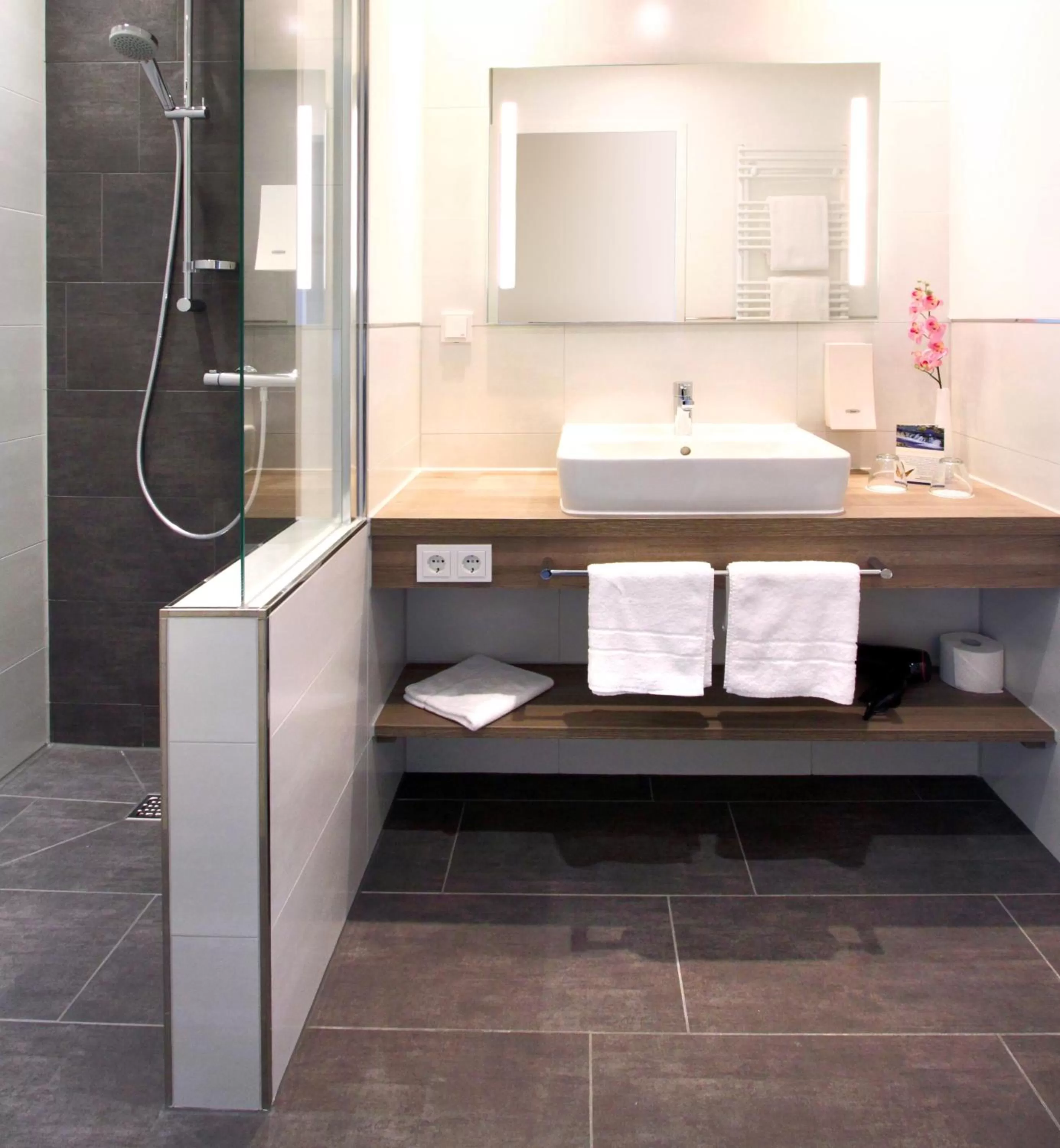 Shower in Der Florenberg - Gipfel für Genießer