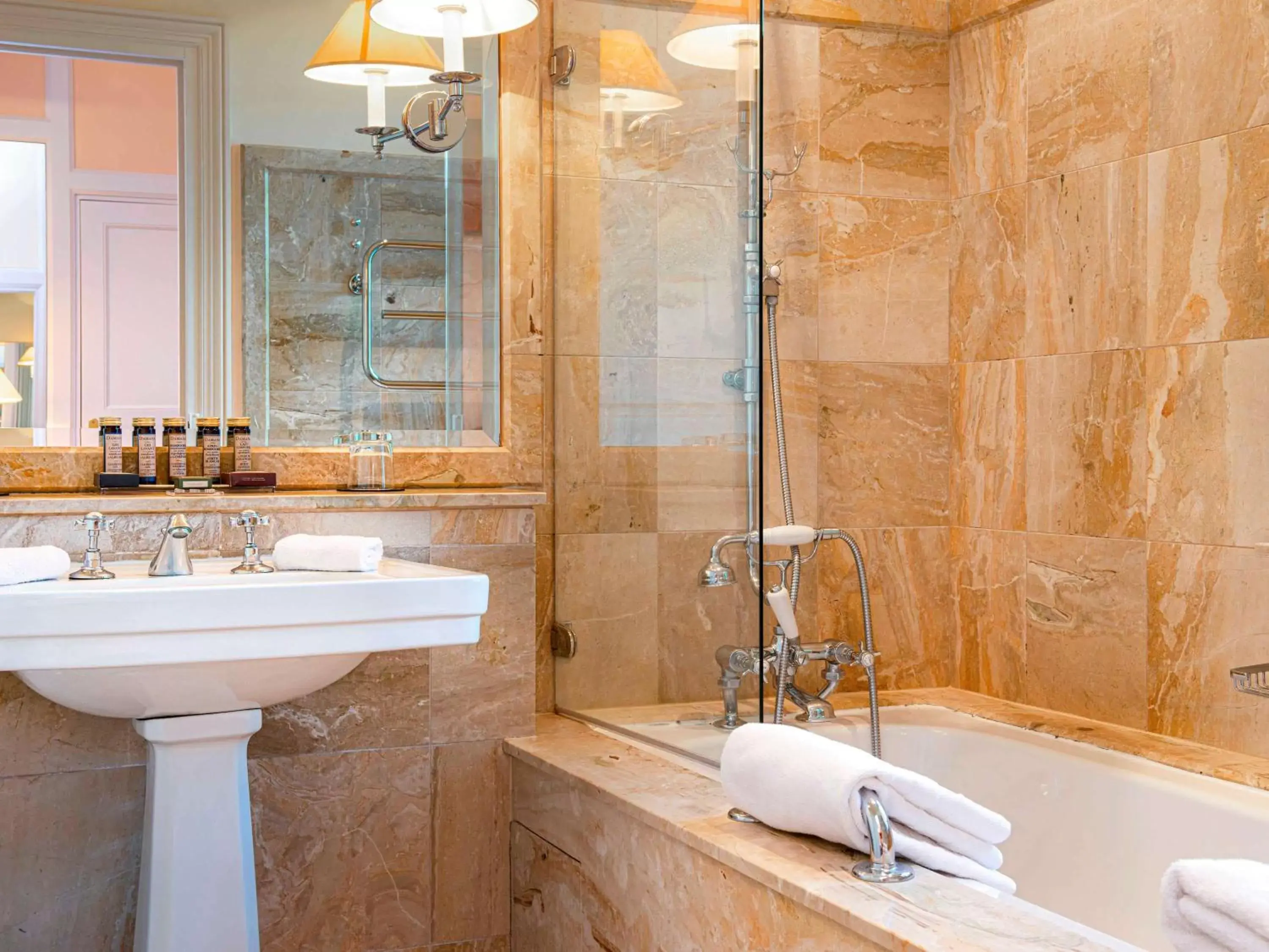 Bathroom in Hotel de la Cité & Spa MGallery