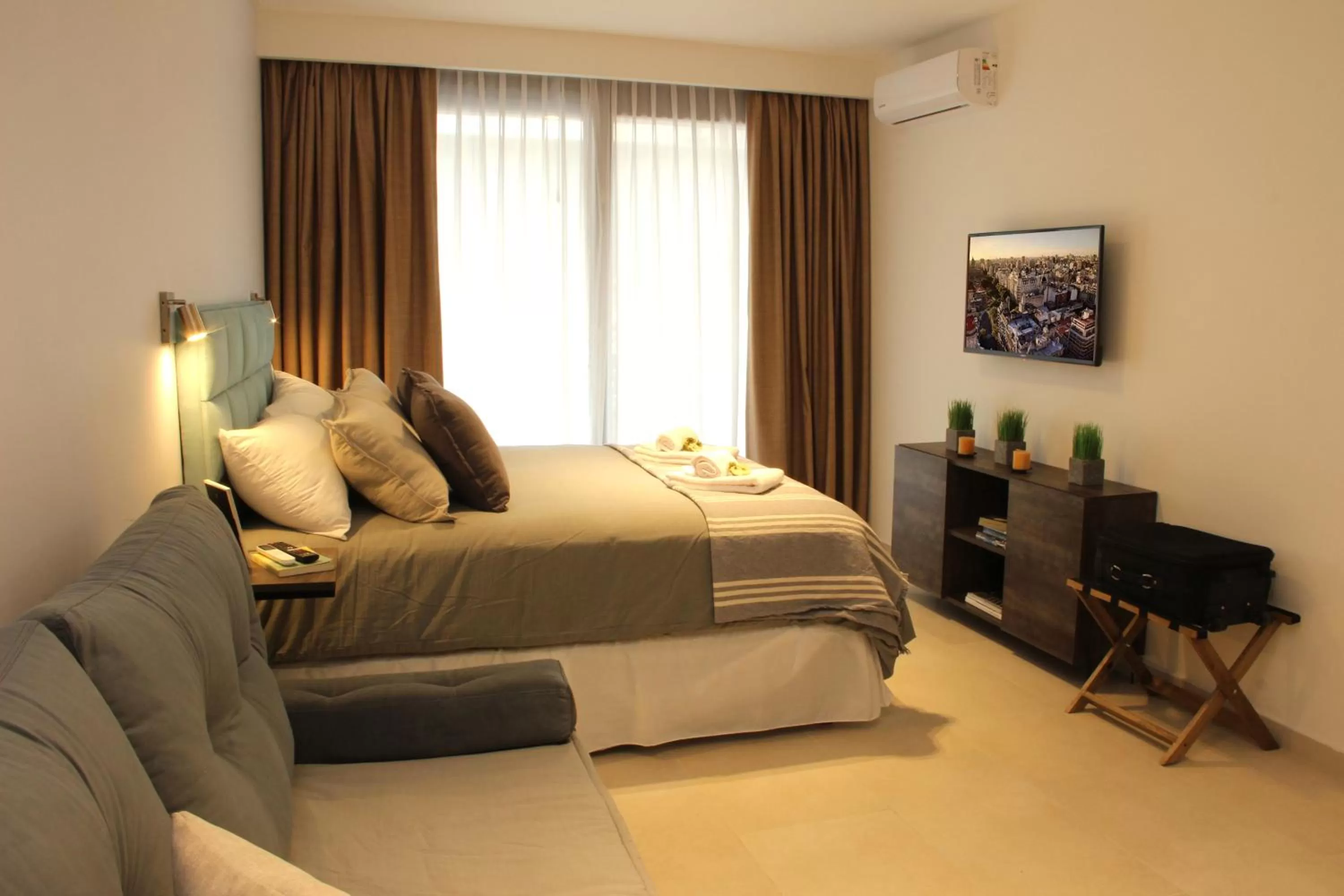 Studio with Balcony in In House BA - College