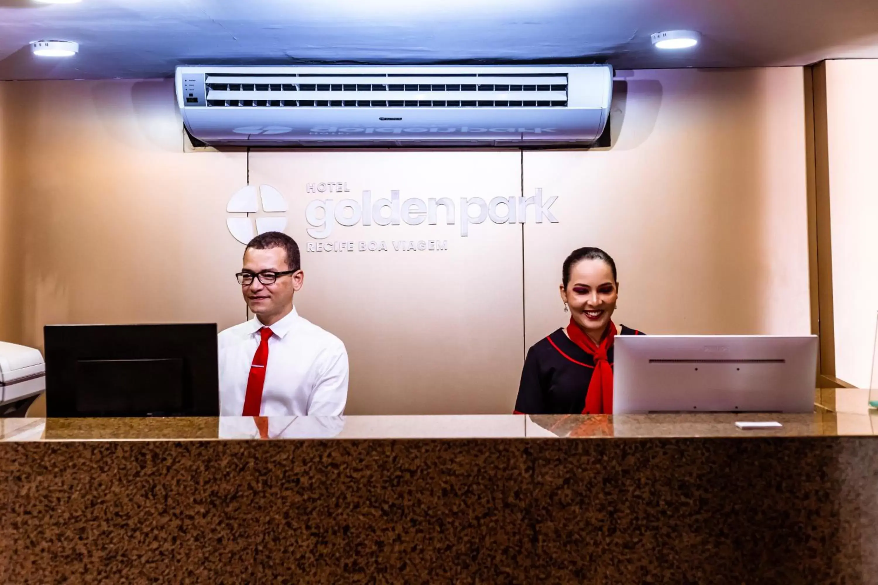 Lobby or reception in Golden Park Recife Boa Viagem