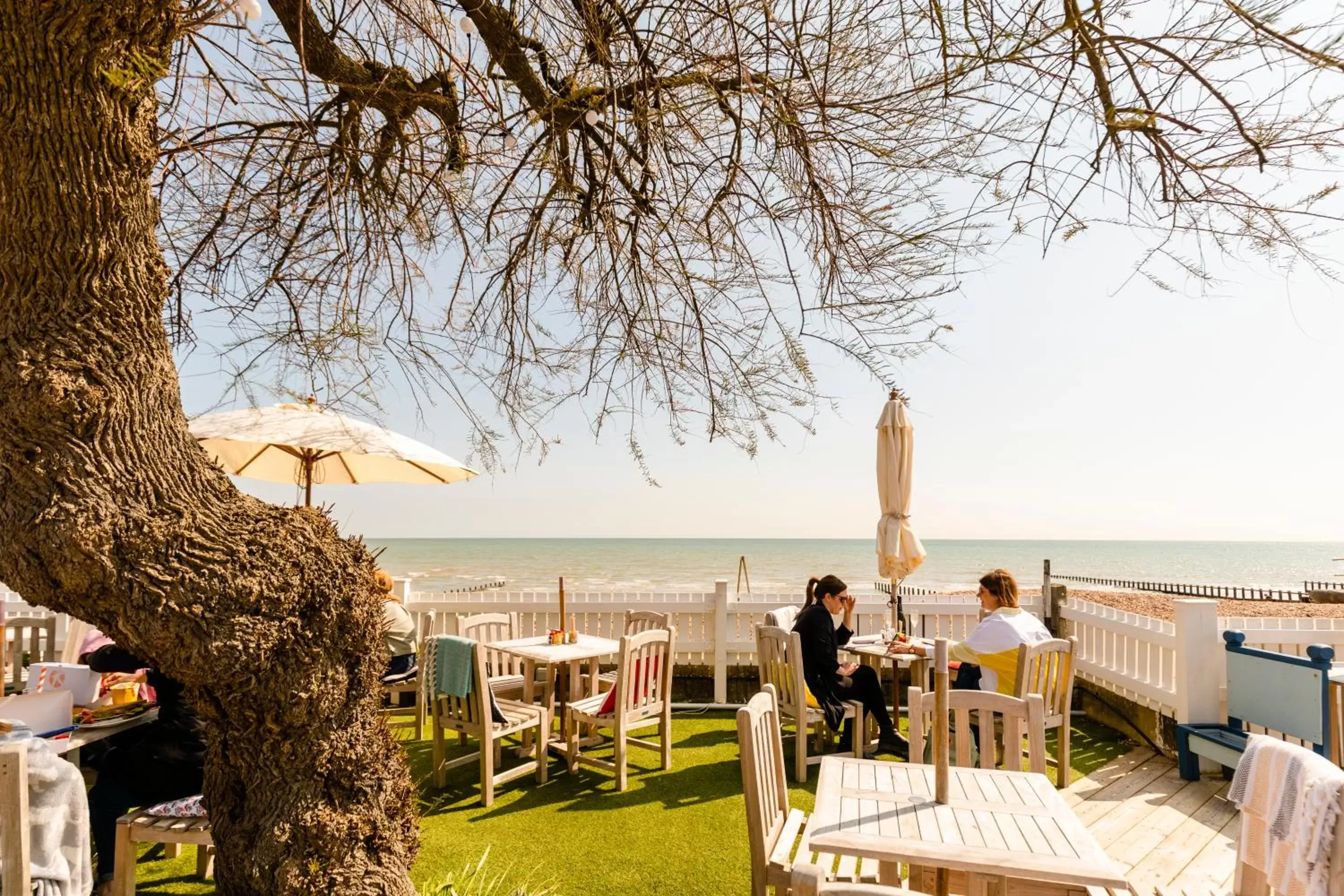 Restaurant/places to eat in The Beachcroft Hotel, BW Signature Collection Restaurant/places to eat in The Beachcroft Hotel, BW Signature Collection