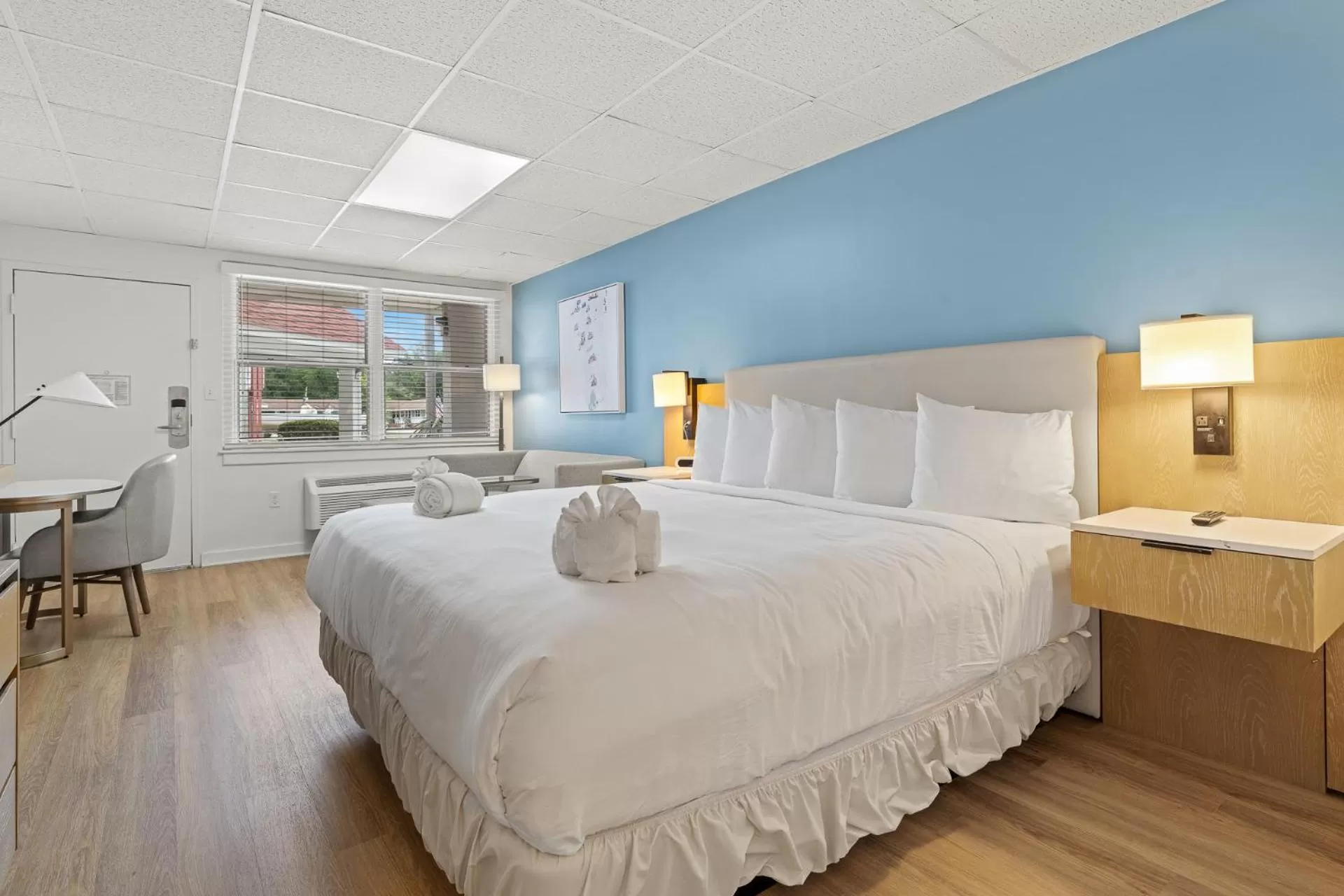 Standard Single Room in Hotel Manteo, Trademark Collection by Wyndham