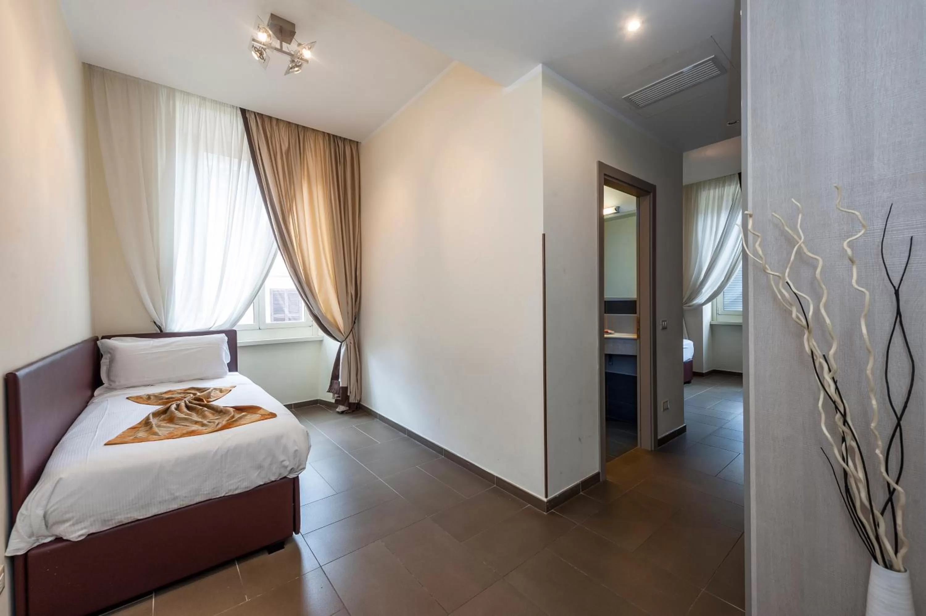 Decorative detail, Bed in Hotel California