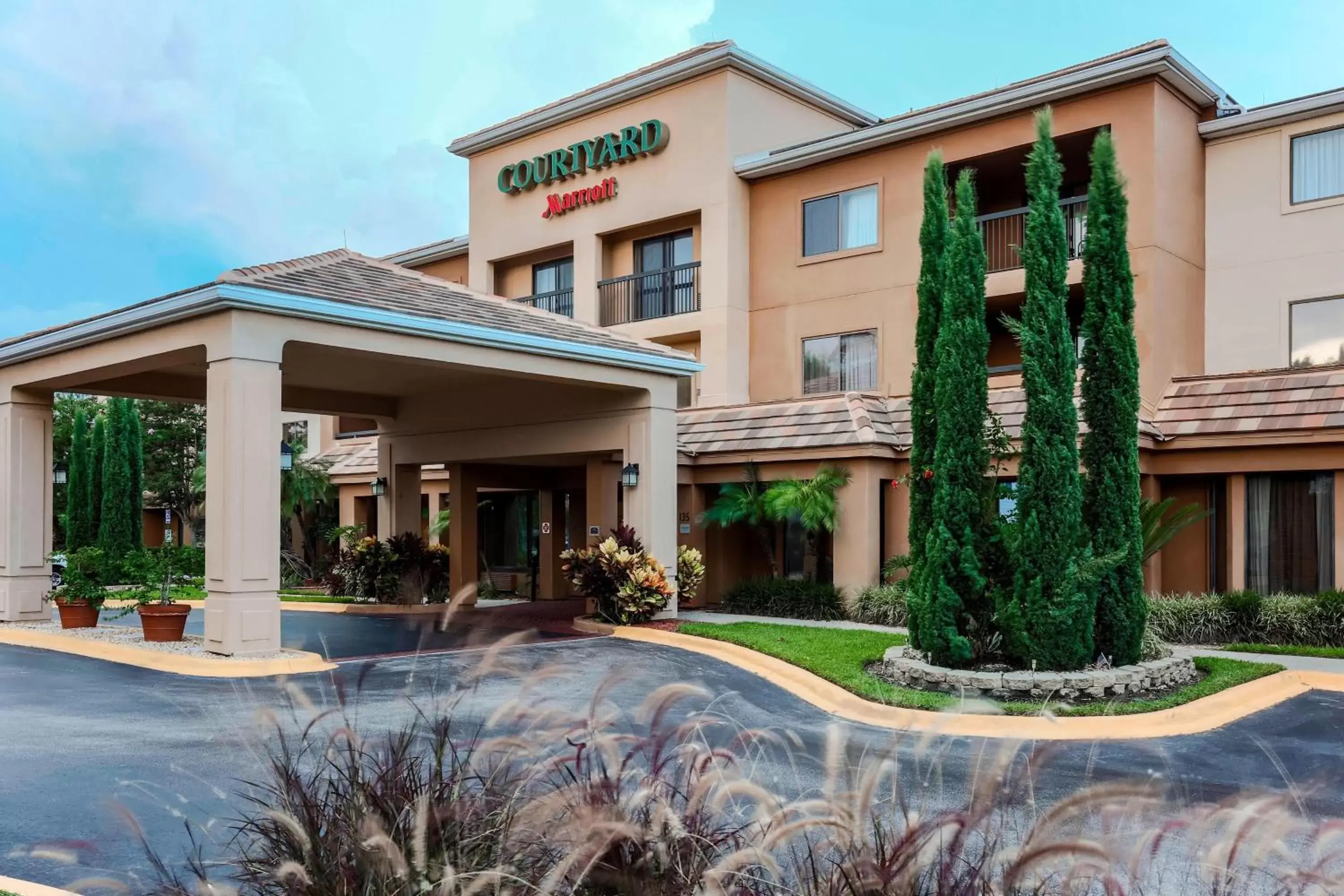 Property Building in Courtyard by Marriott Orlando Lake Mary North