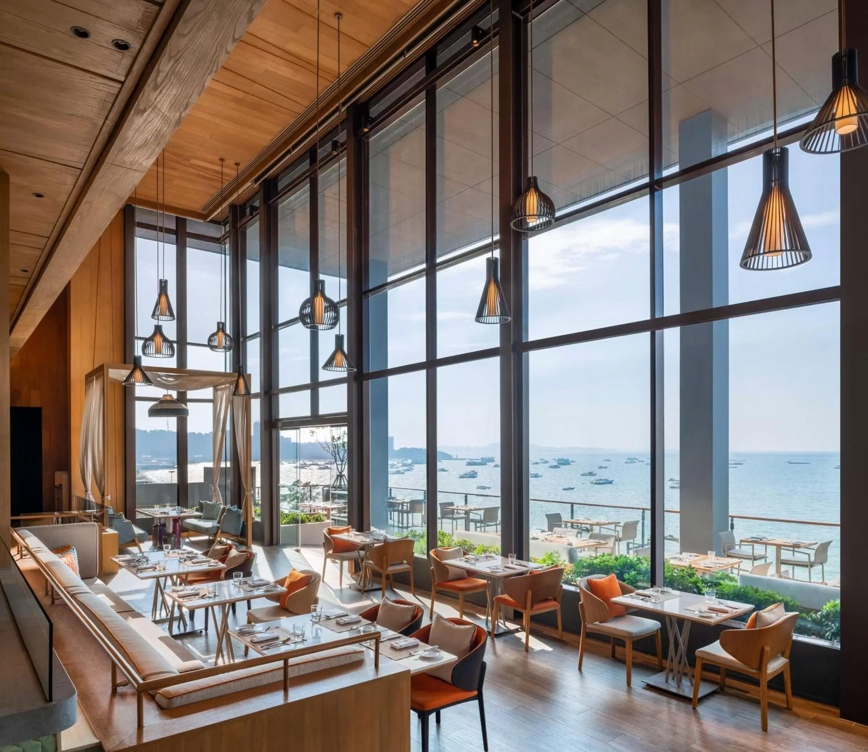 Restaurant/places to eat in Hilton Pattaya Restaurant/places to eat in Hilton Pattaya