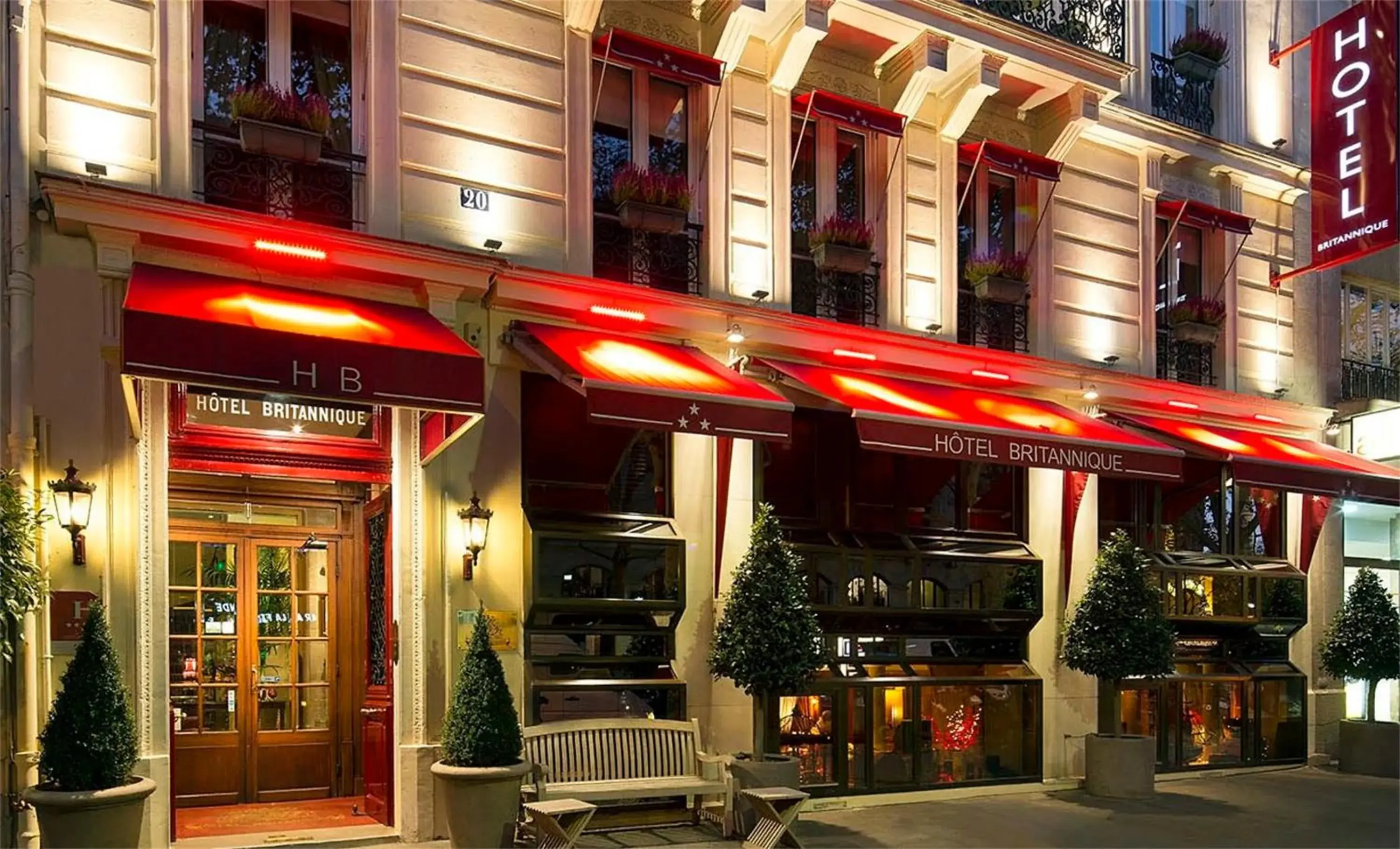 Facade/entrance, Lounge/Bar in Hotel Britannique