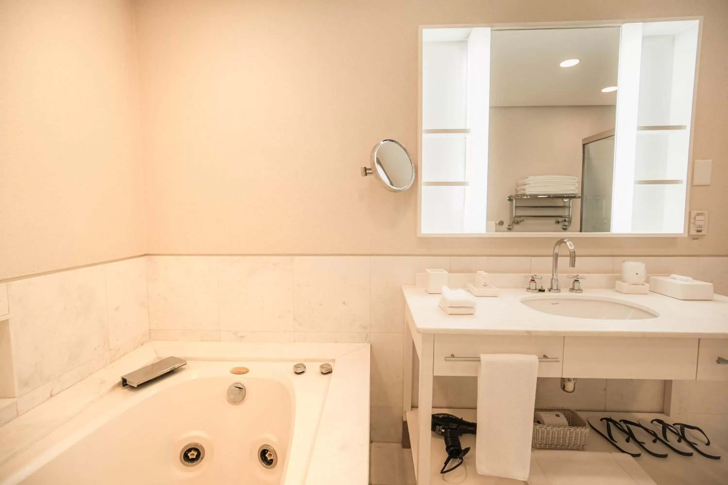 Bath, Bathroom in Hotel Fasano São Paulo Jardins