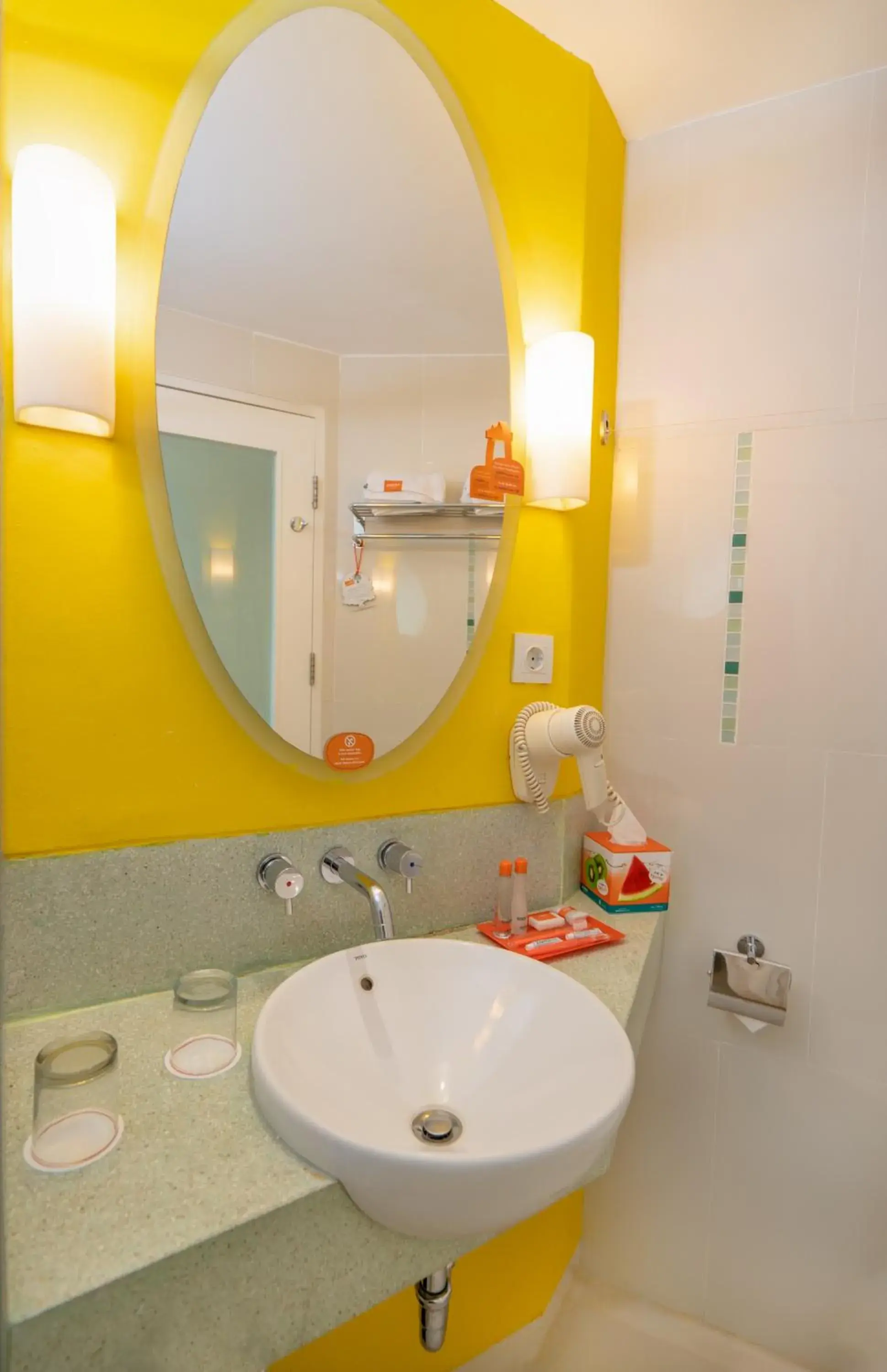 Bathroom in Harris Hotel & Conventions Festival Citylink