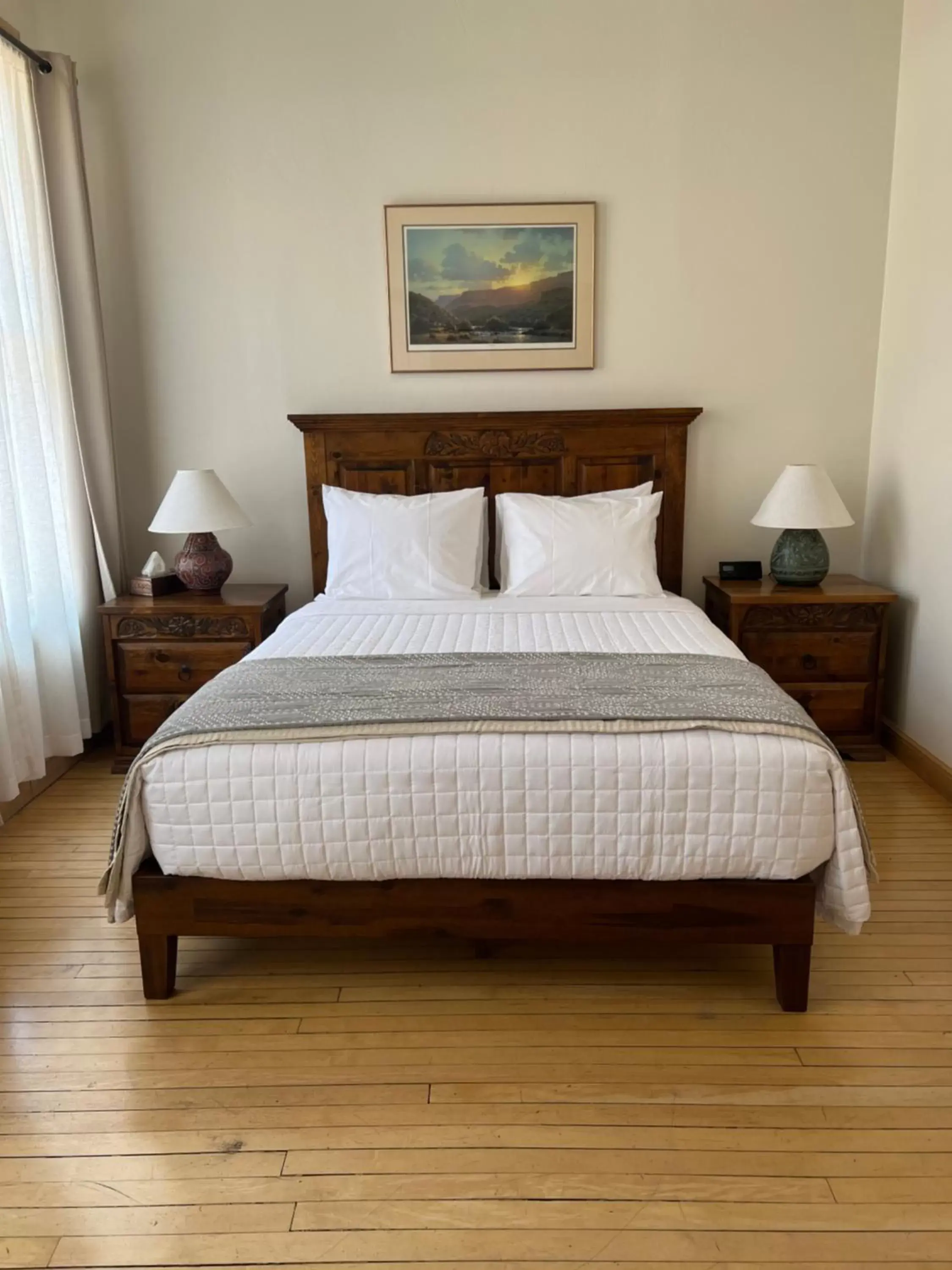 Bedroom, Bed in Canyon Rose Suites