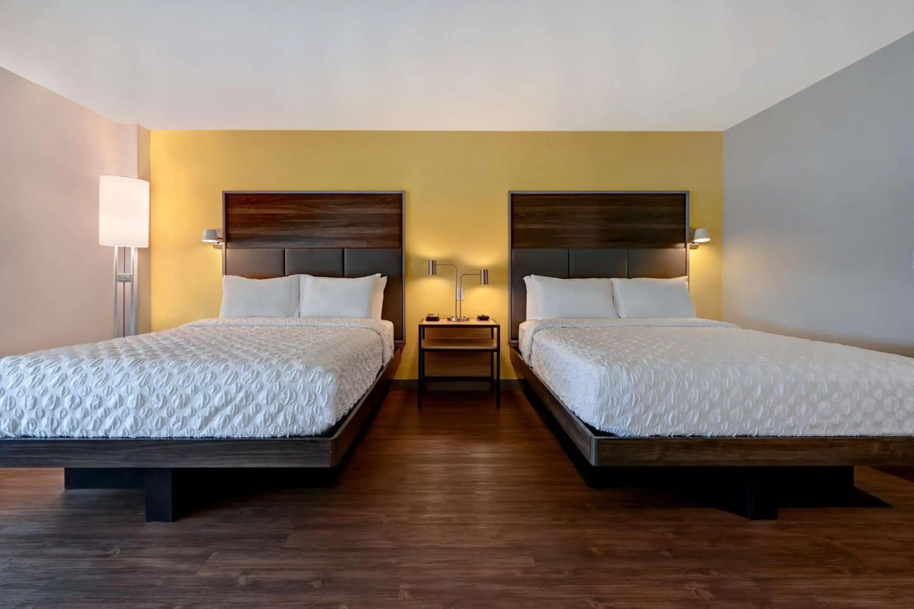 Bed in Tru By Hilton Albuquerque North I-25, Nm