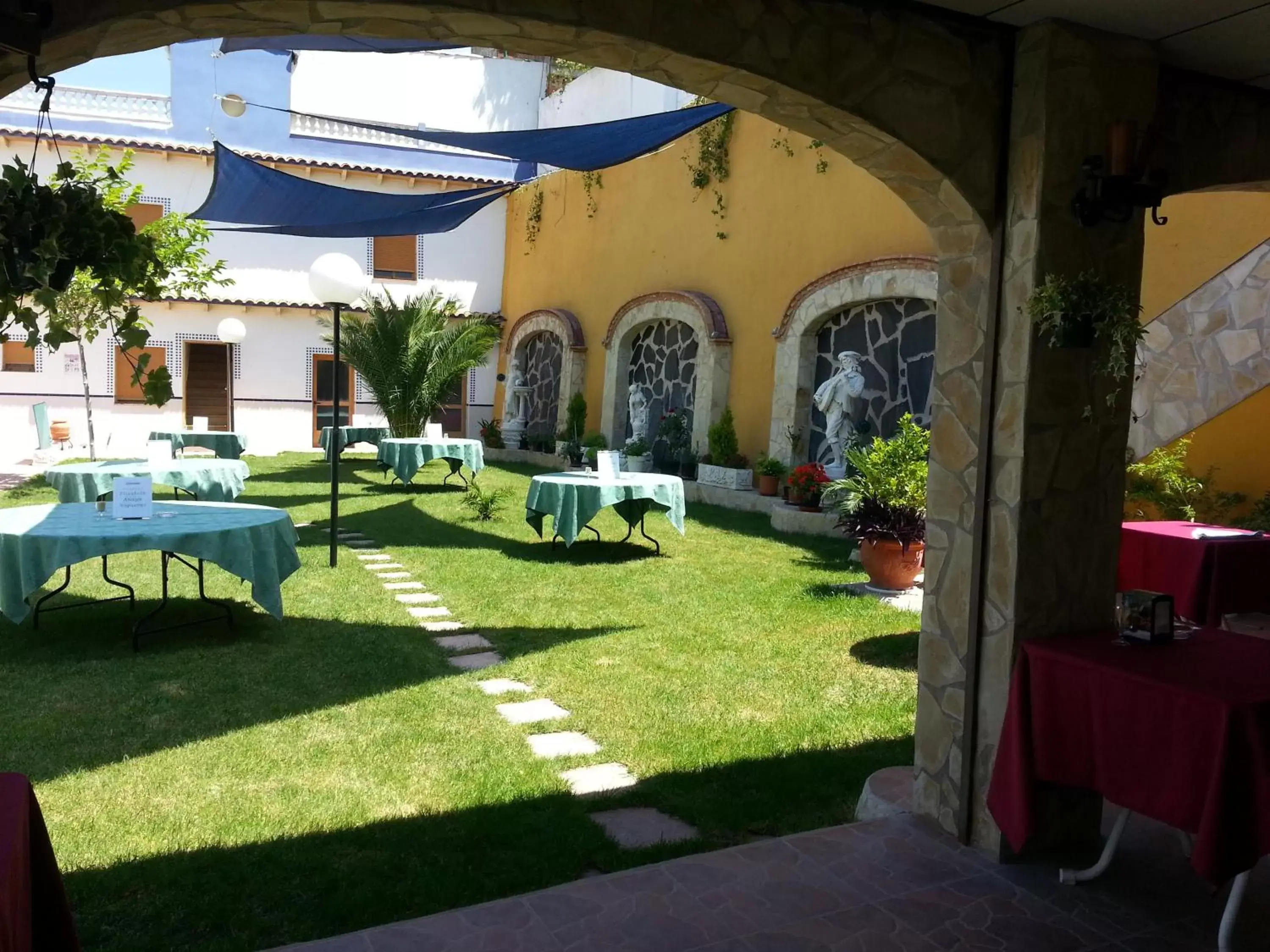 Garden in Hotel La Moraleda - Complejo Las Delicias