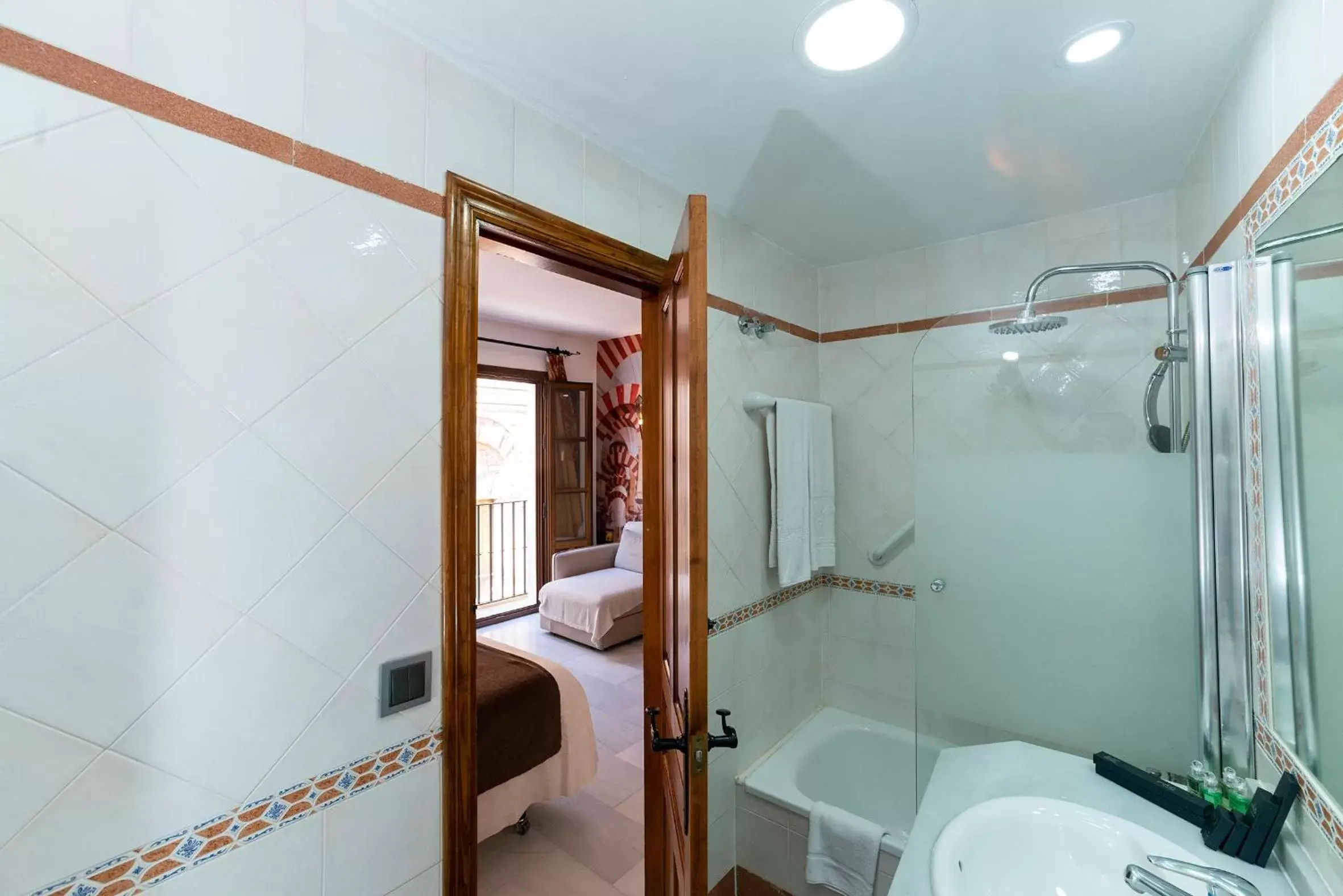 Bathroom in Hotel Mezquita