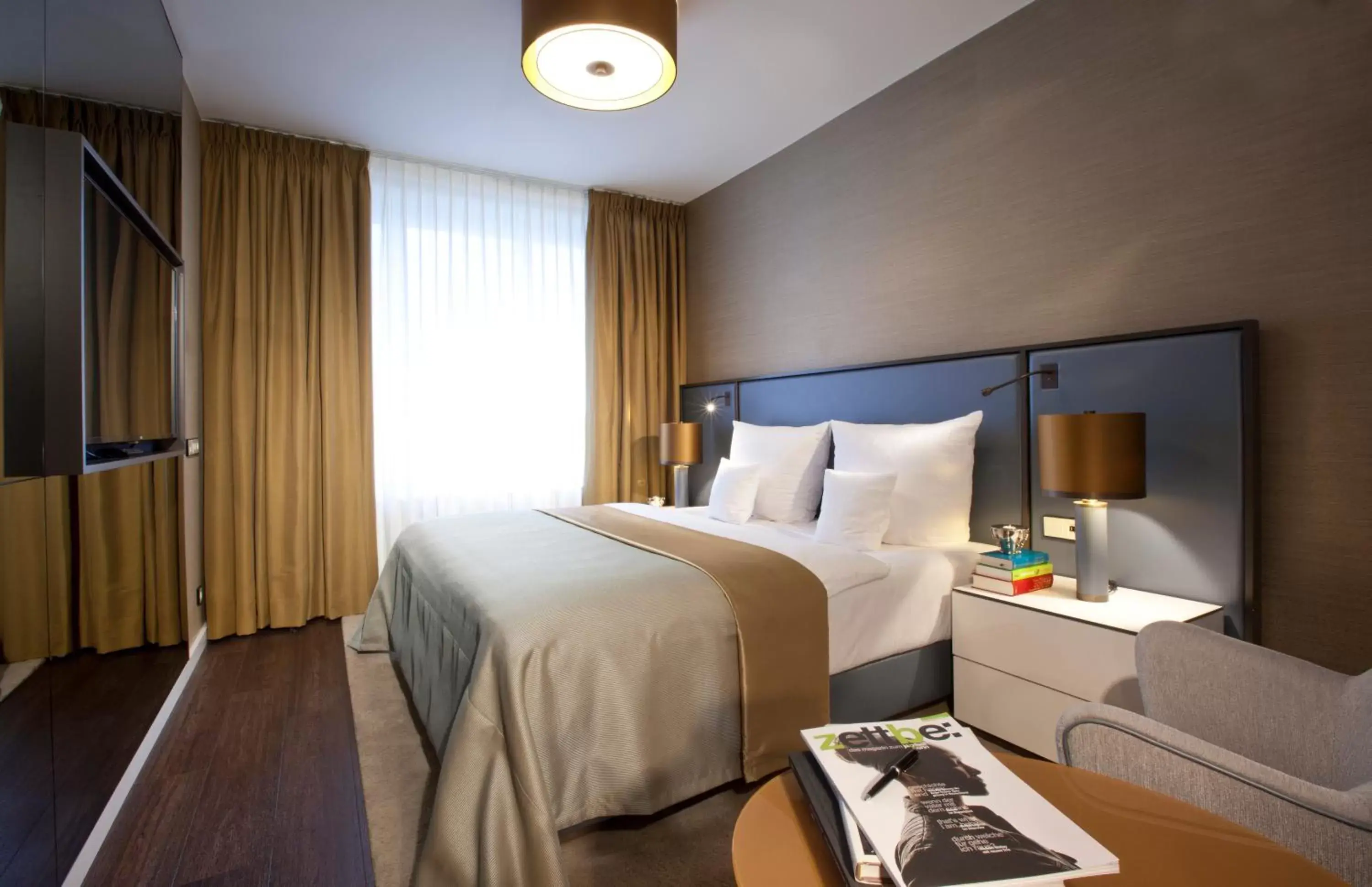 Bed in AMERON Bonn Hotel Königshof Bed in AMERON Bonn Hotel Königshof