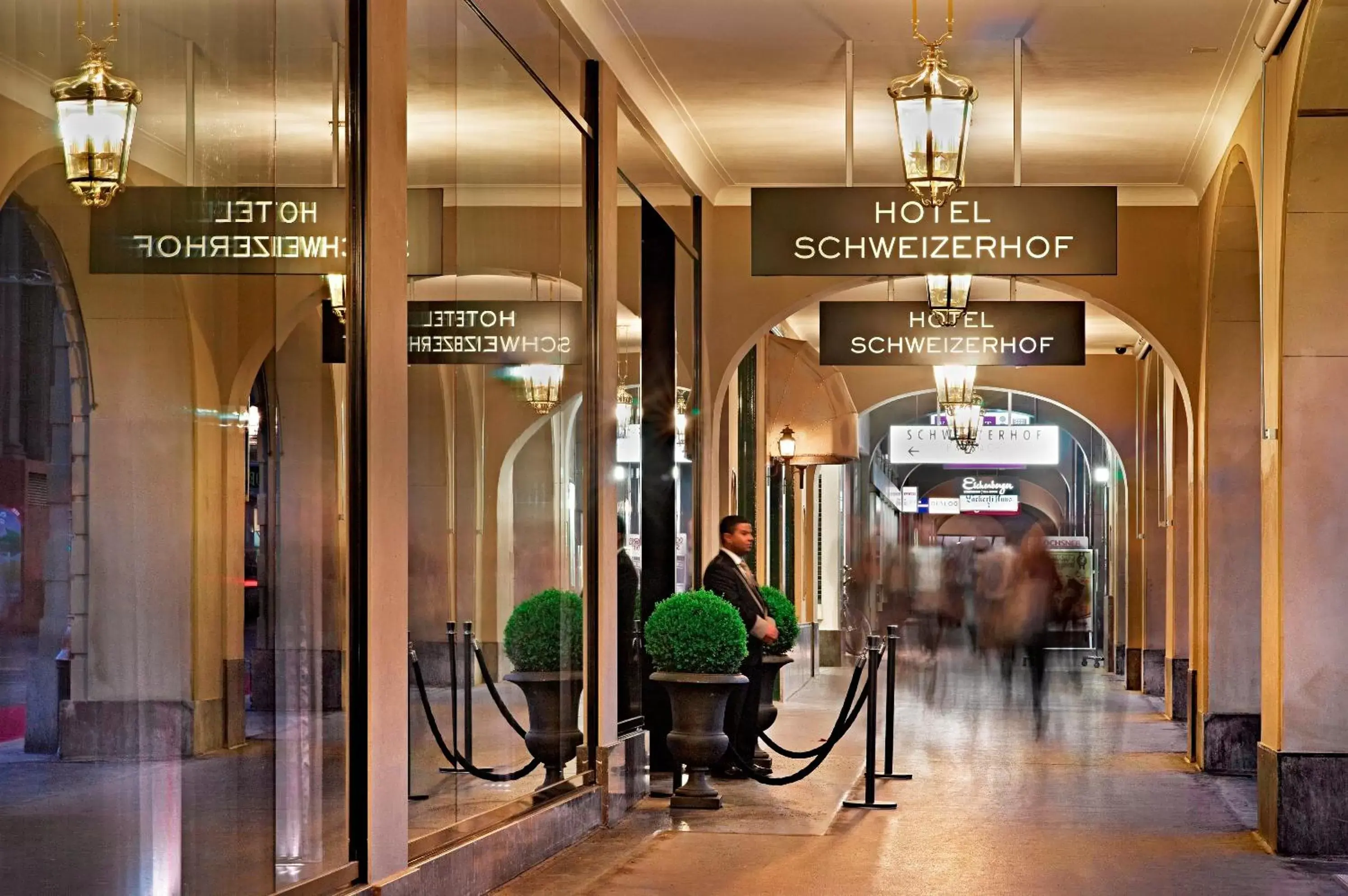 Facade/entrance in Hotel Schweizerhof Bern & Spa