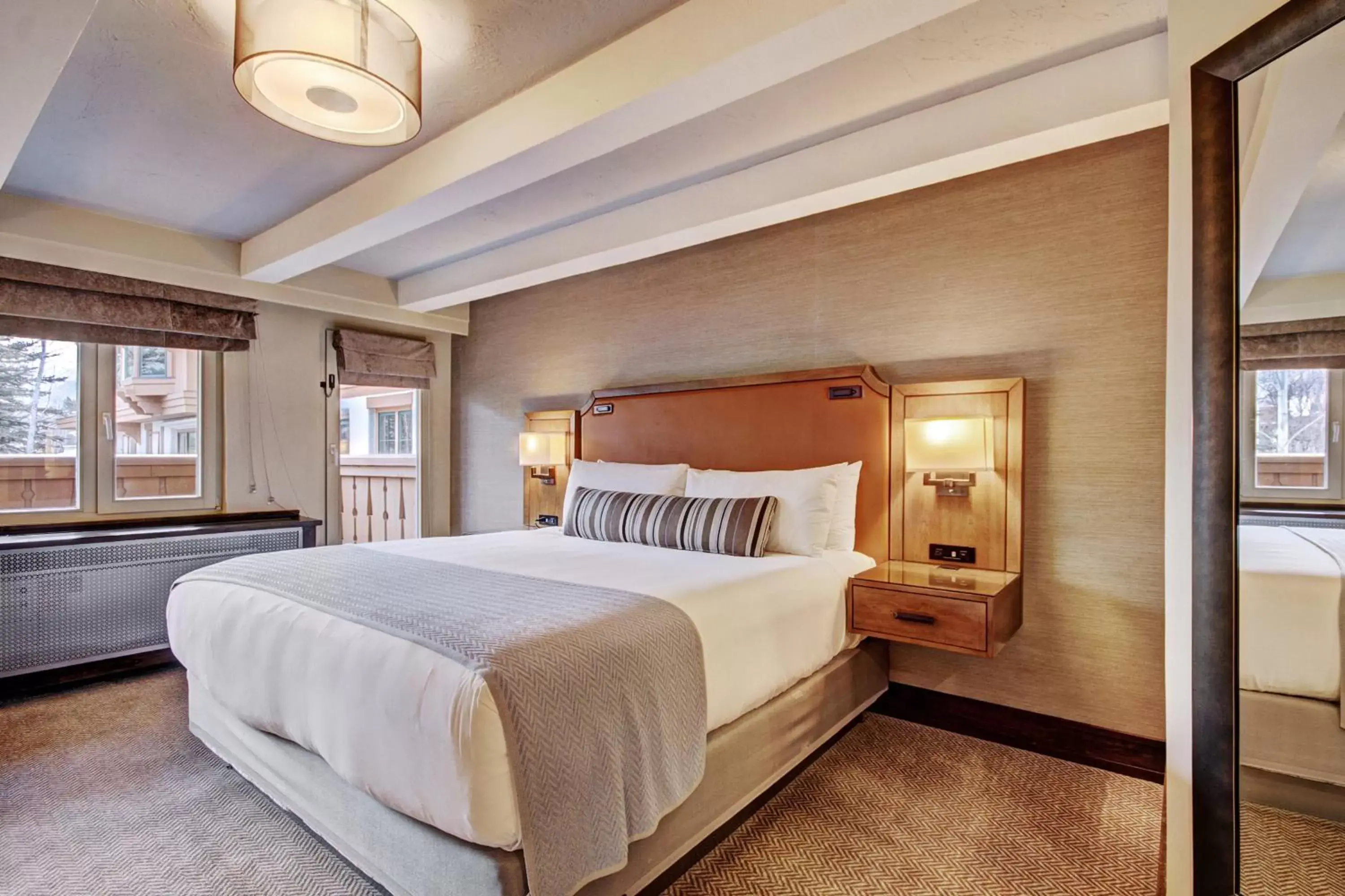 Deluxe King or Queen Room in Lodge at Vail, A RockResort