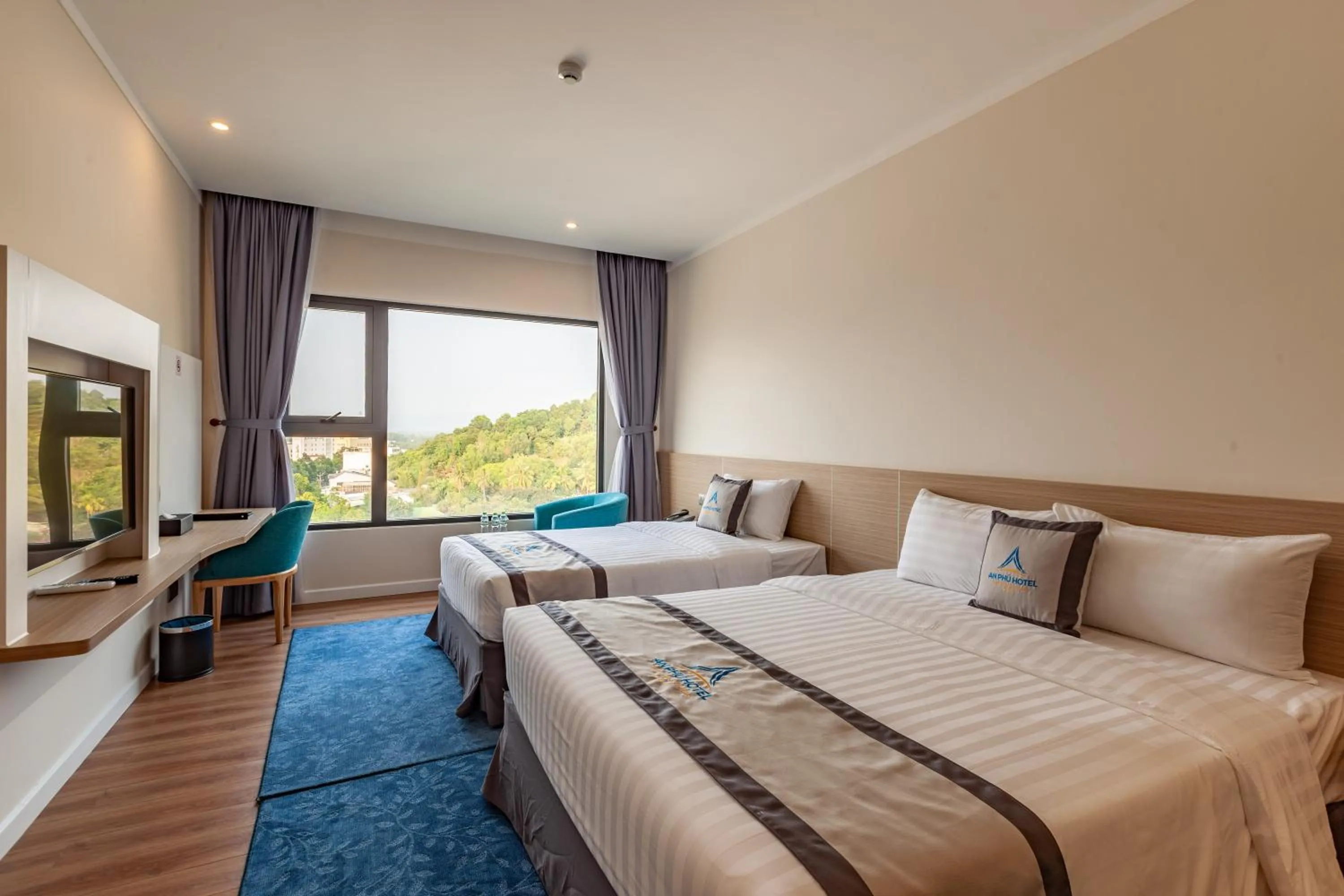 Photo of the whole room, Bed in An Phu Hotel