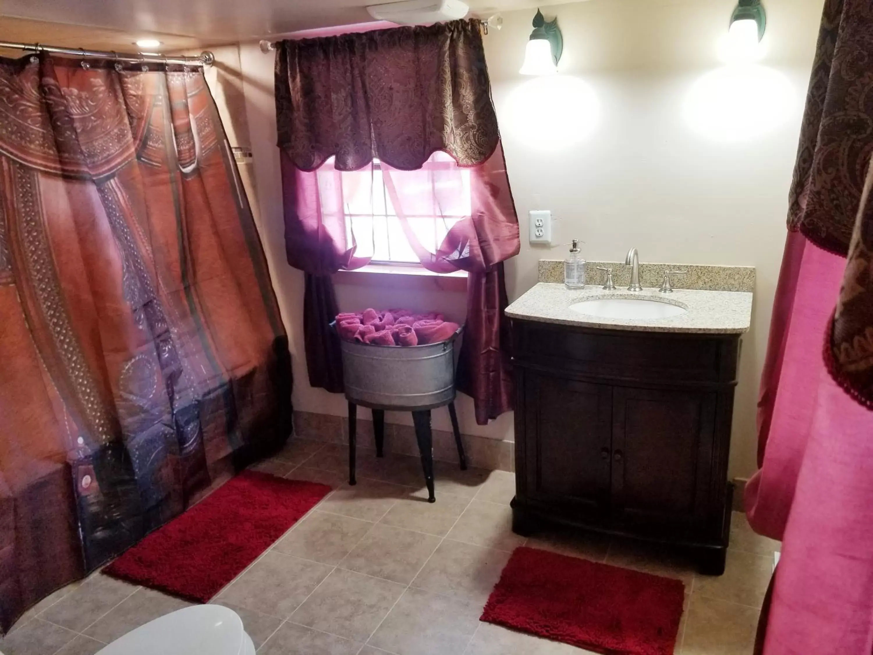 Bathroom, Bed in Lonesome Dove Ranch