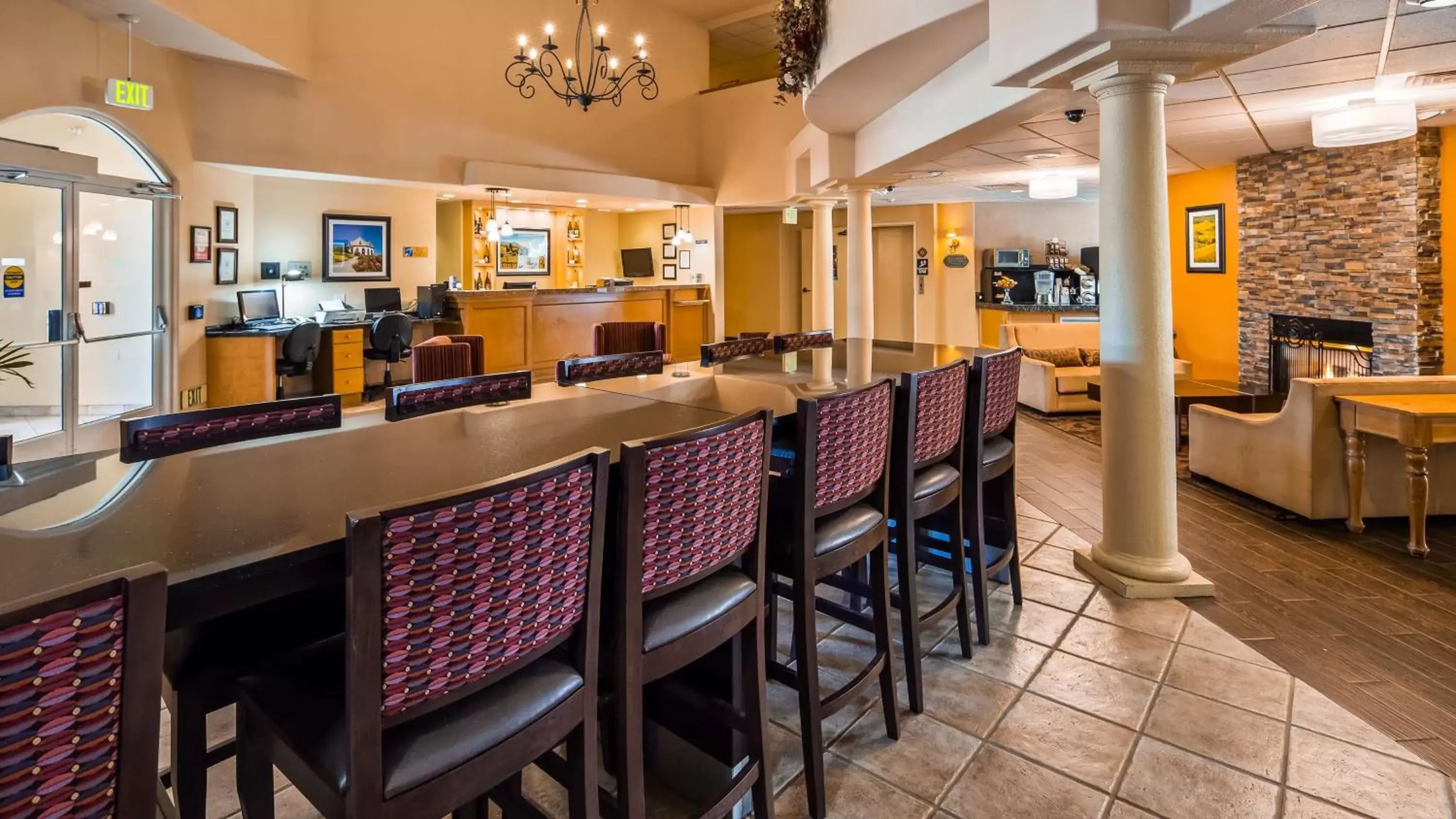 Restaurant/Places to Eat in Best Western Plus Caldwell Inn & Suites