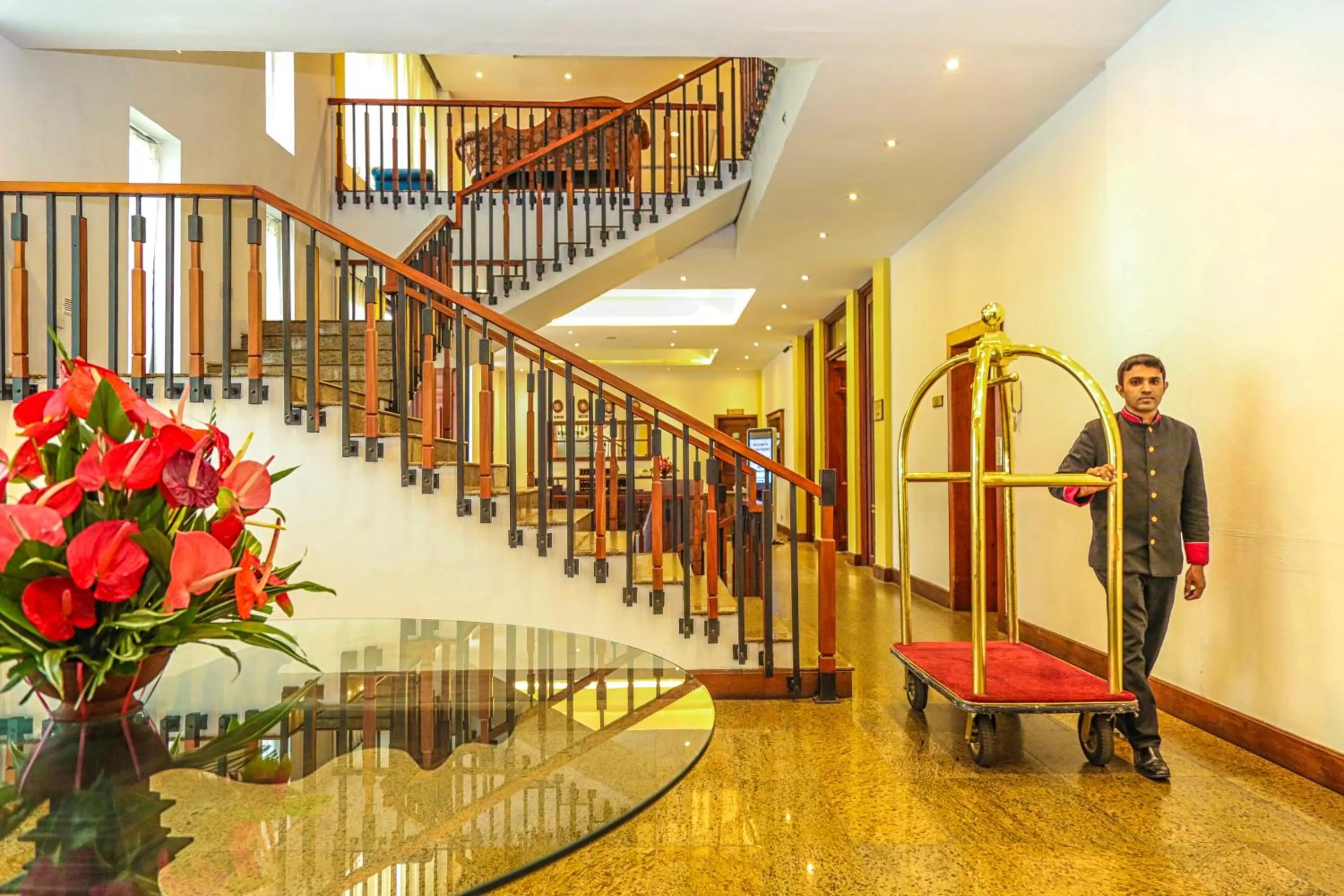 People in Oak Ray Regency