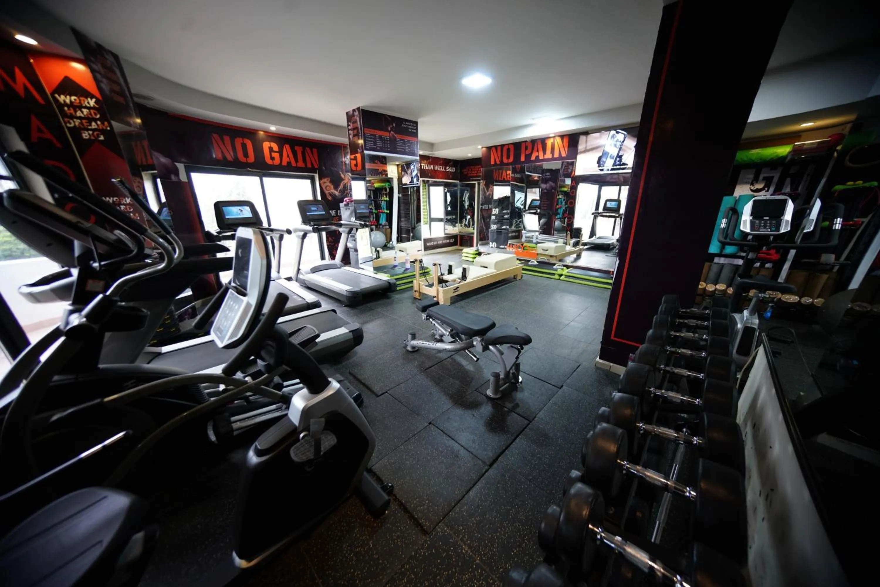 Fitness centre/facilities in Mado Hotel