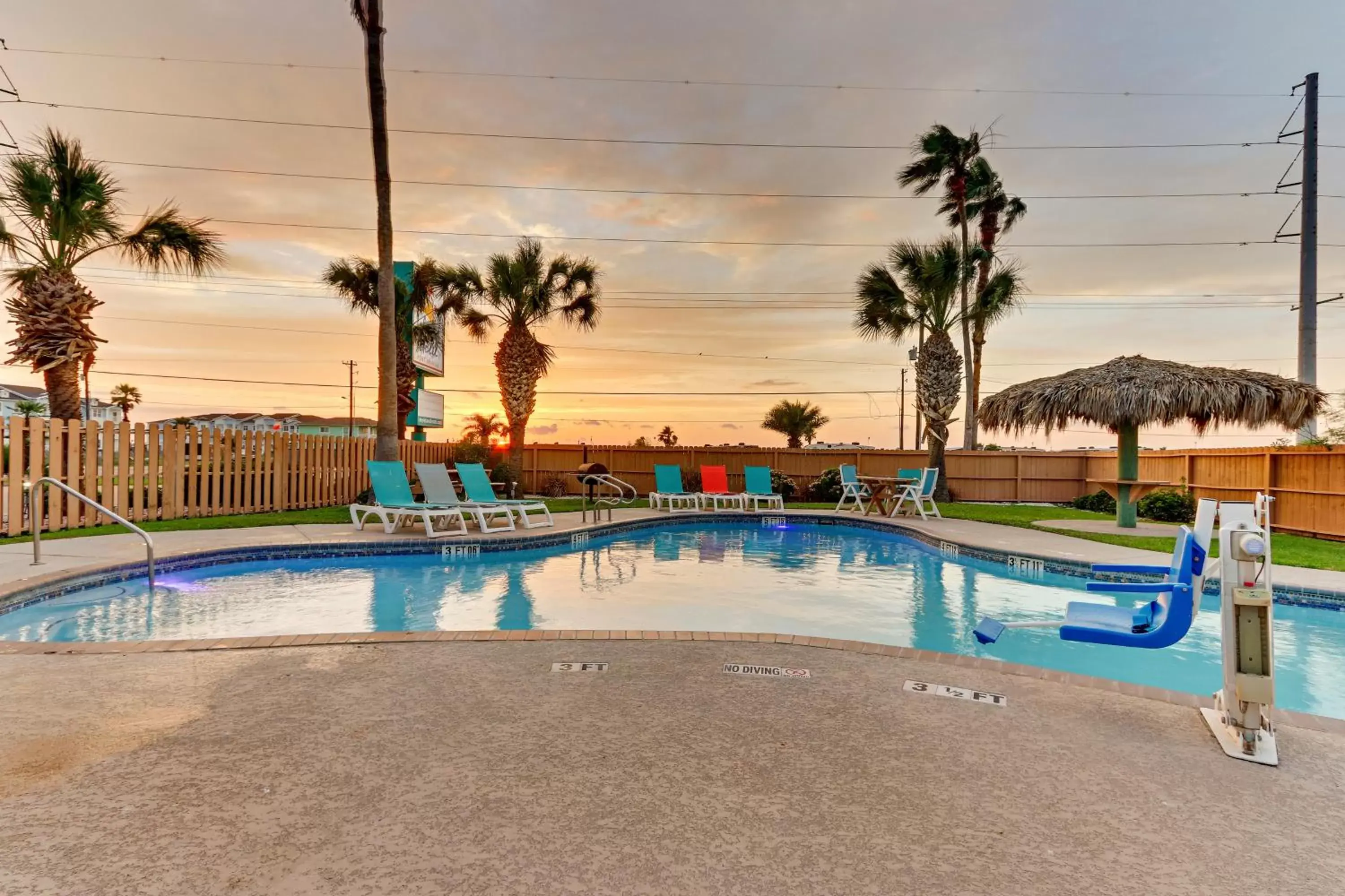 Swimming Pool in Island Hotel Port Aransas