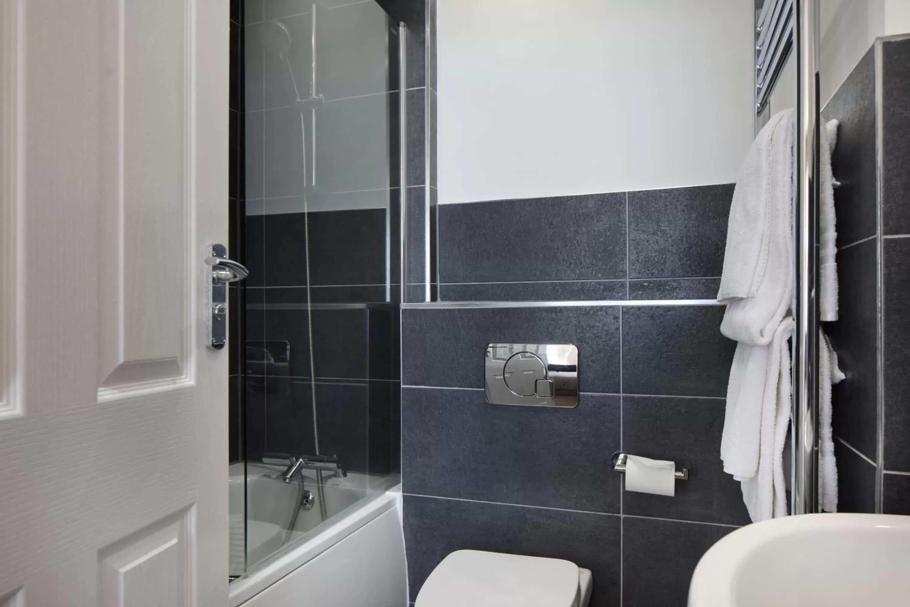 Bathroom in The Lansdowne Hotel, BW Signature Collection by Best Western