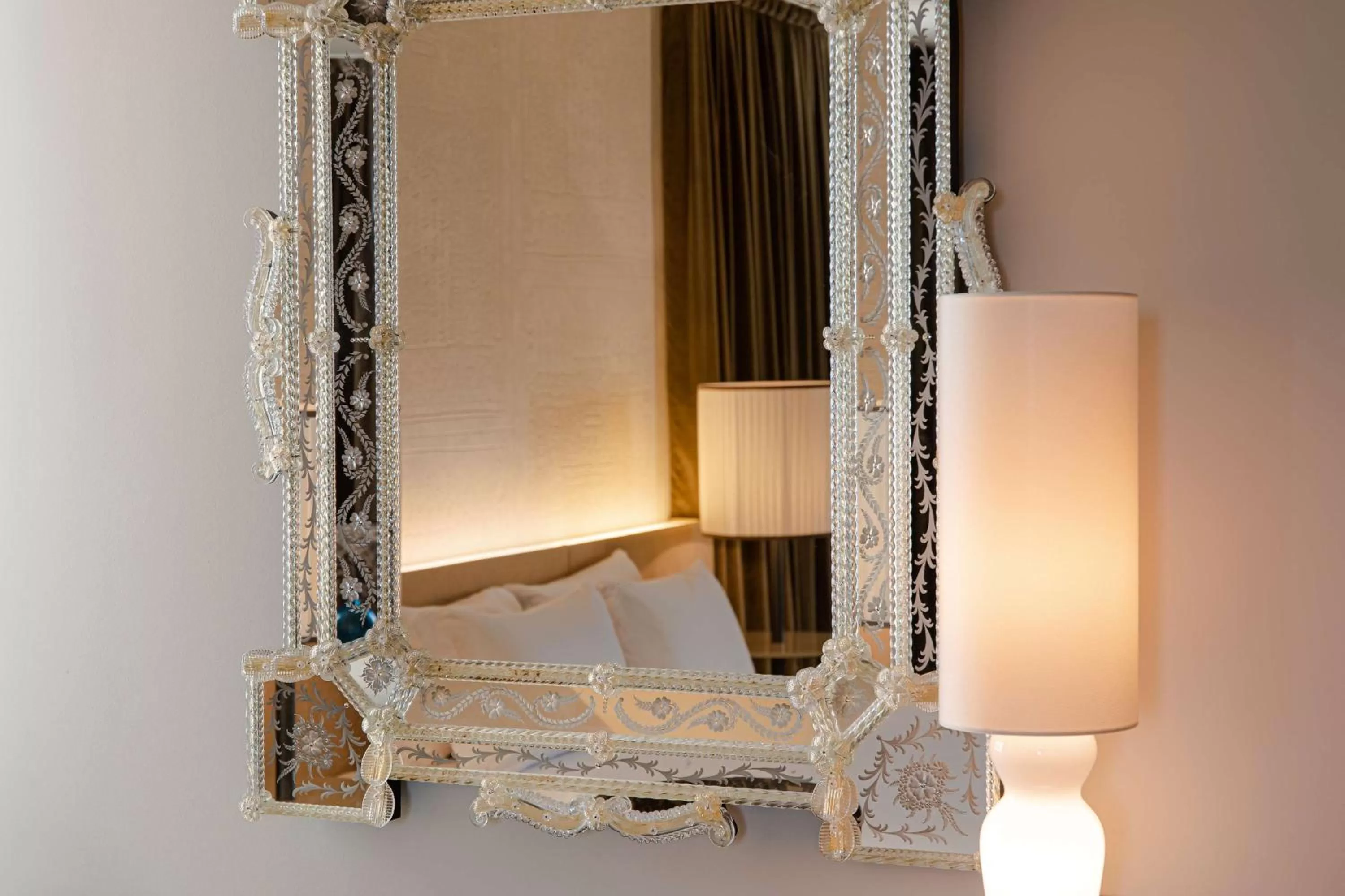 Photo of the whole room, Bed in Hyatt Centric Murano Venice