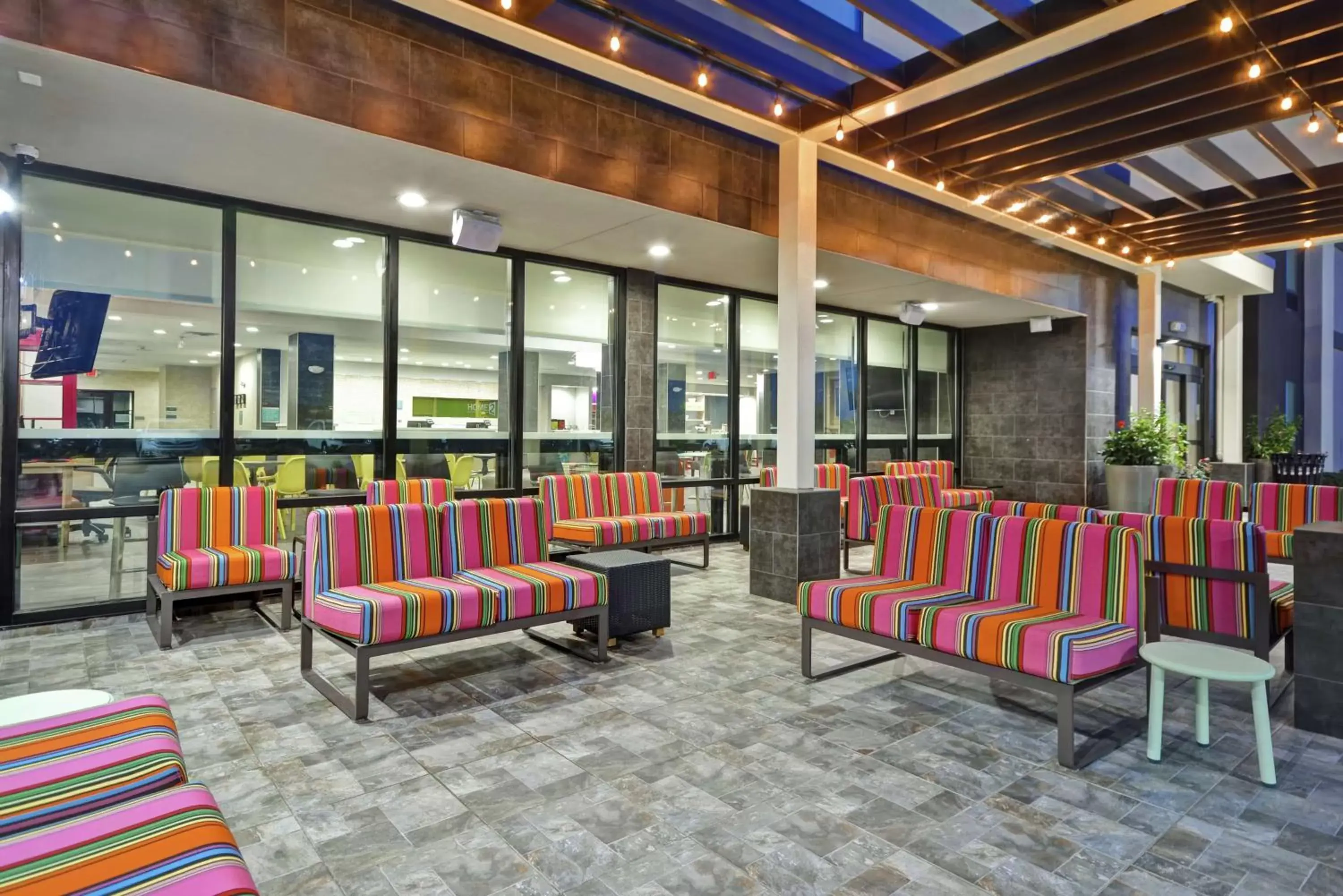 Patio, Restaurant/Places to Eat in Home2 Suites By Hilton Texas City Houston