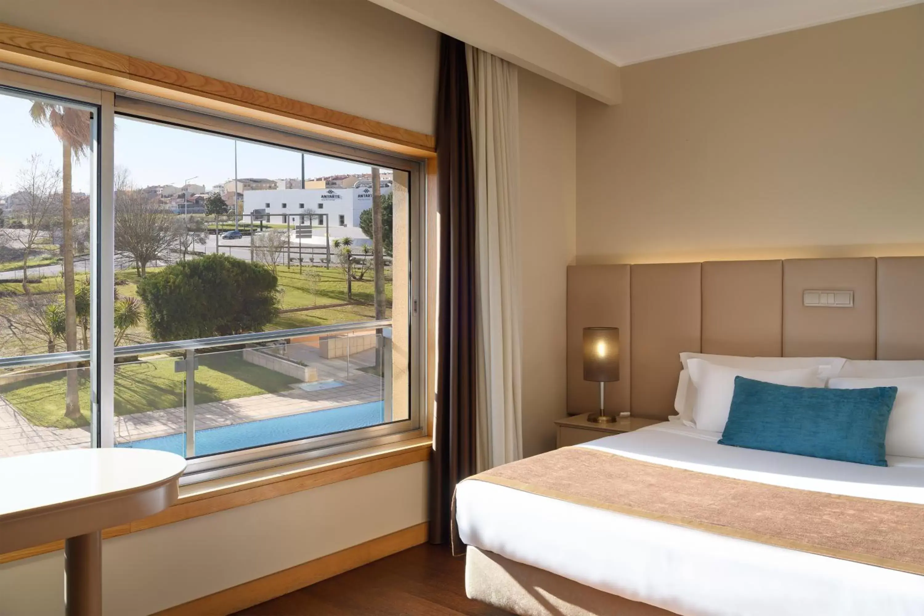 Bedroom, Bed in TRYP by Wyndham Porto Expo Hotel