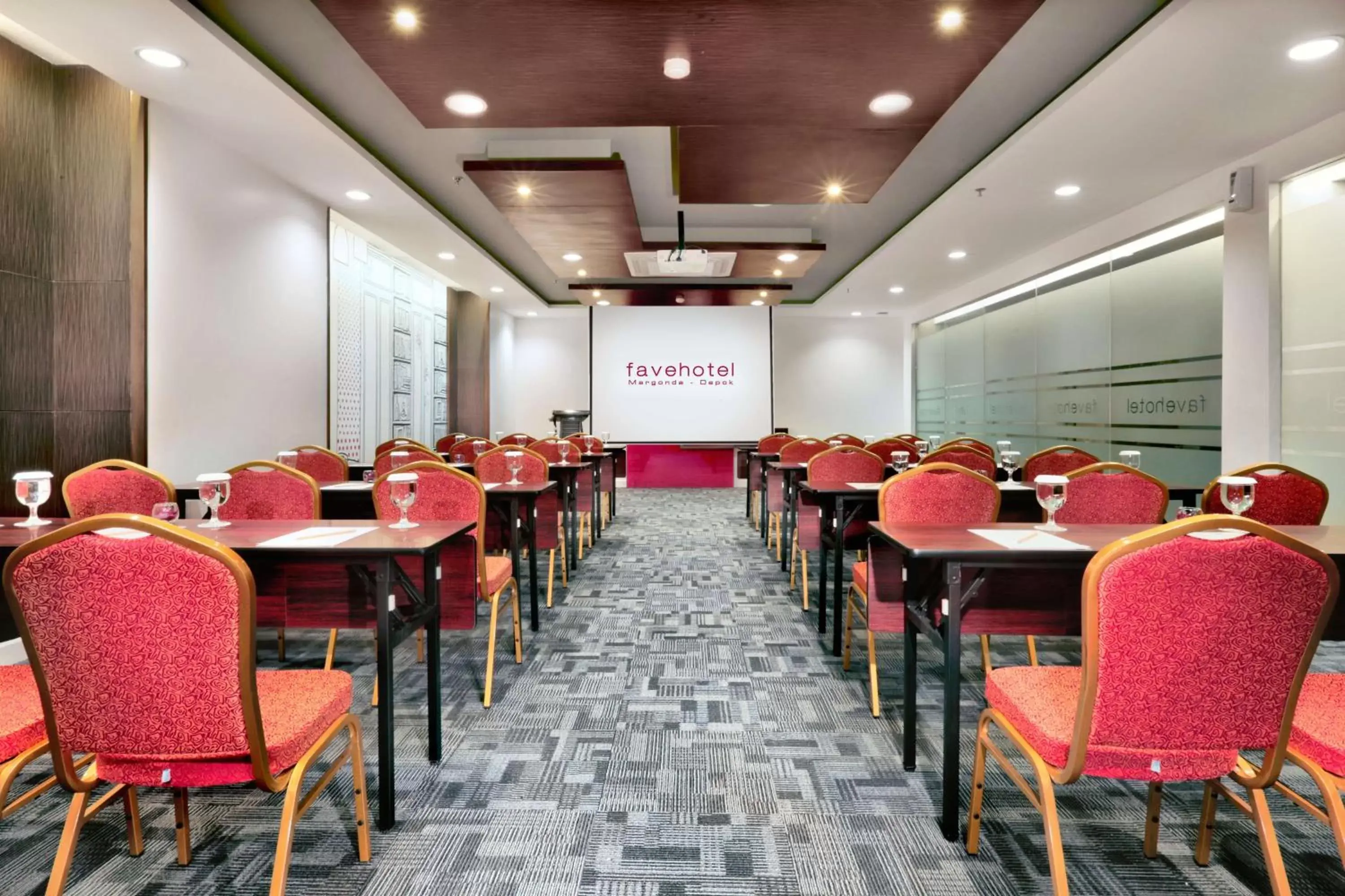 Meeting/conference room in favehotel Margonda