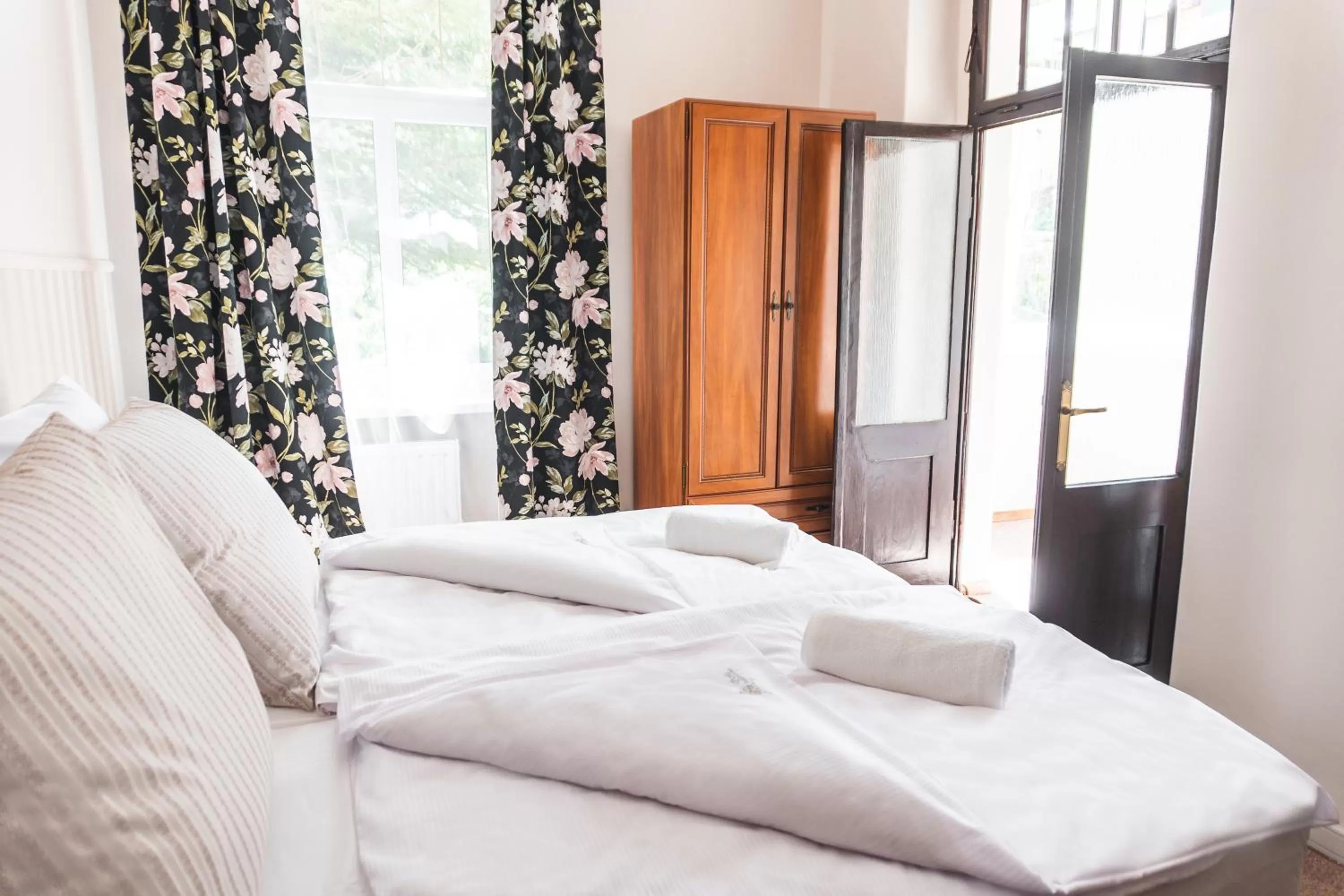 Photo of the whole room, Bed in Perła Świeradowa