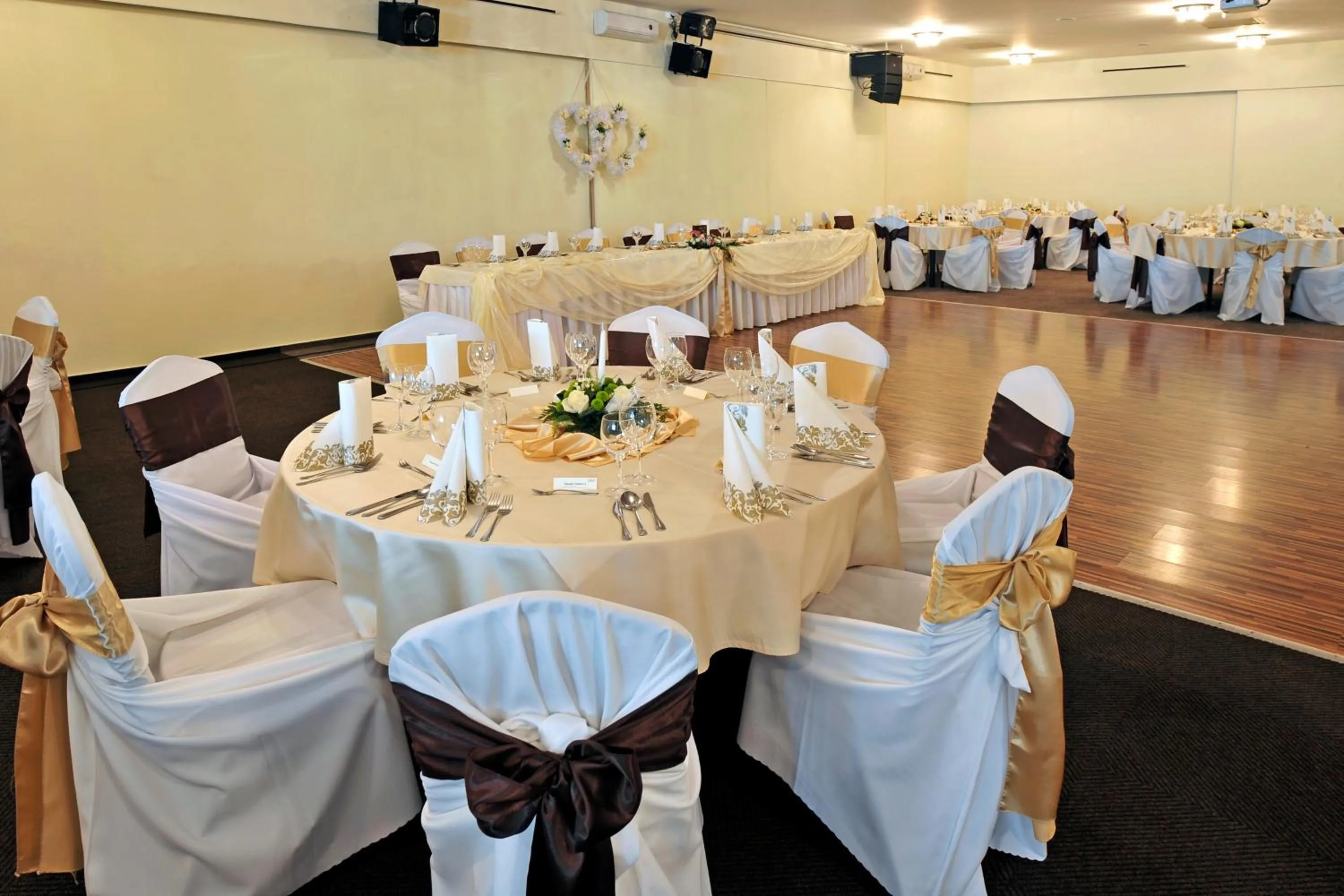 Banquet/Function facilities in Dixon Resort