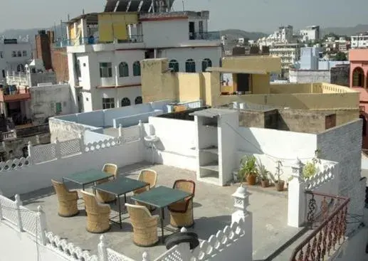 Restaurant/places to eat in Udai Haveli Guesthouse