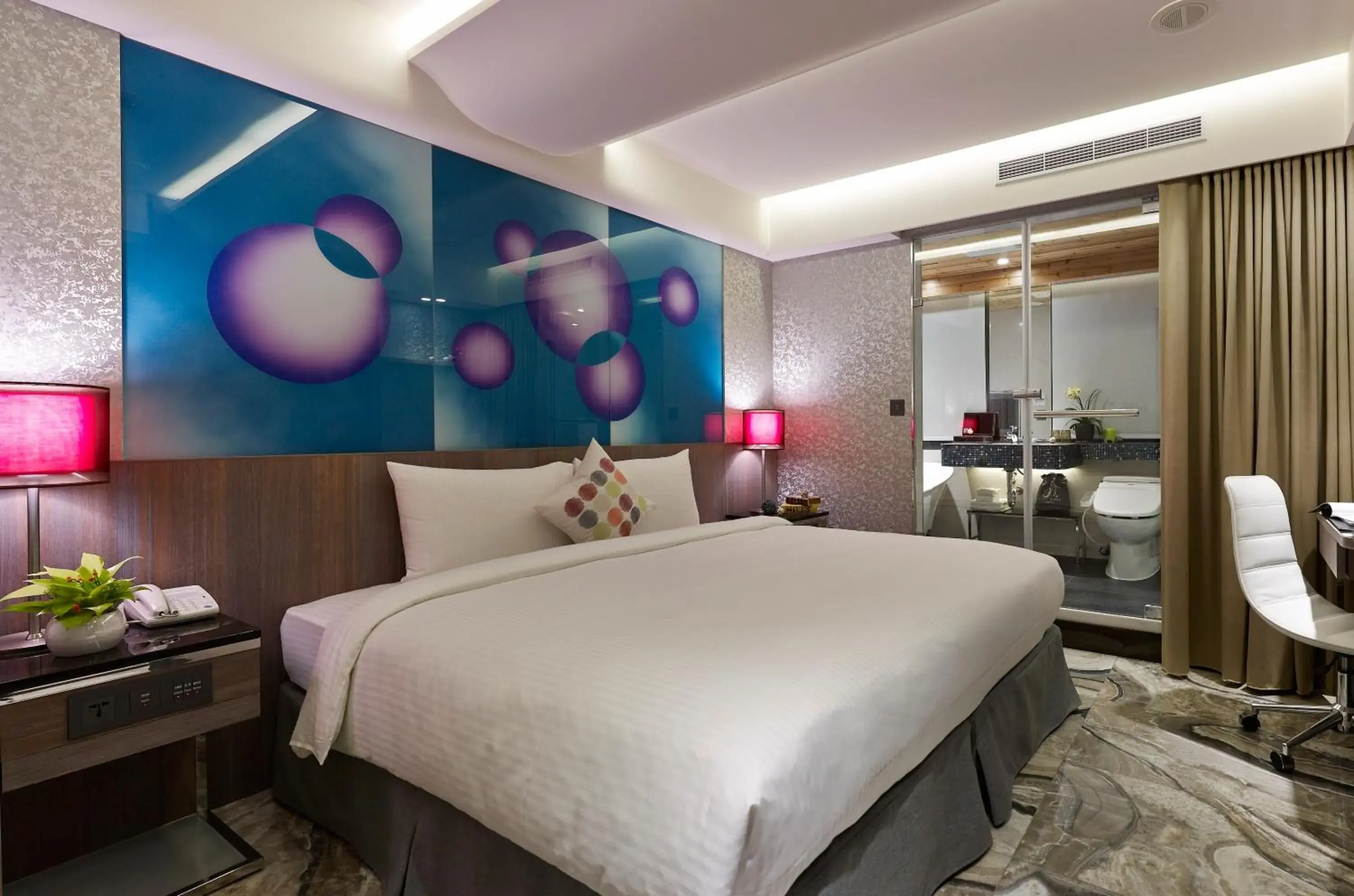 Bed in Beauty Hotels Taipei - Hotel Bfun