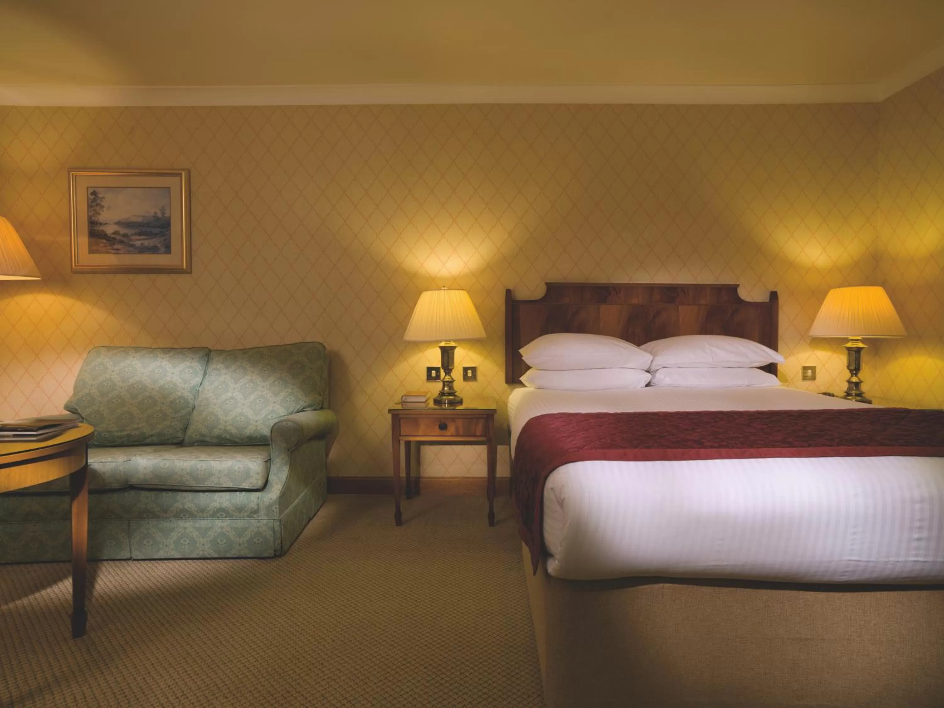 Bedroom, Bed in Macdonald Crutherland House