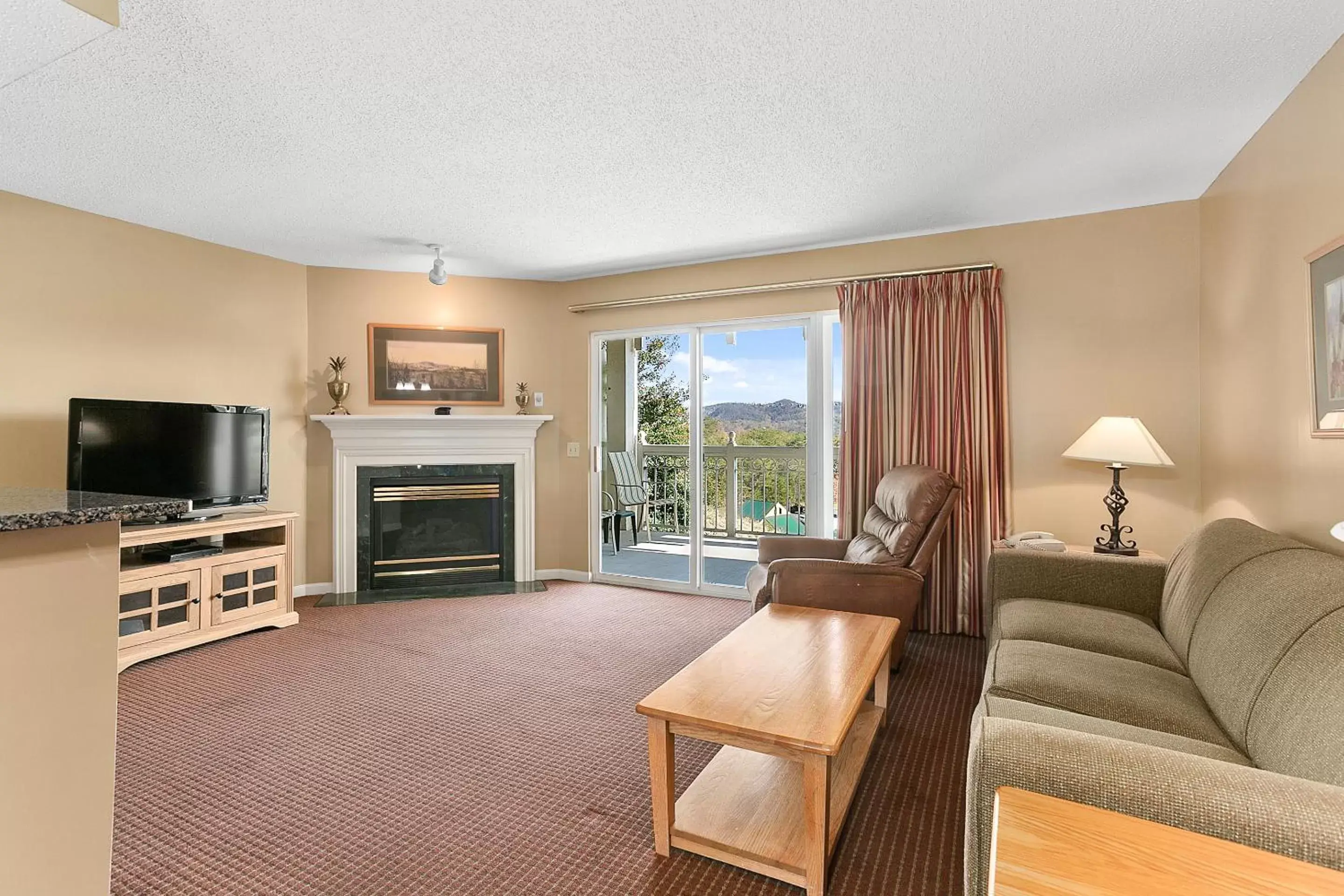 Living room, Seating Area in Sunrise Ridge Resort