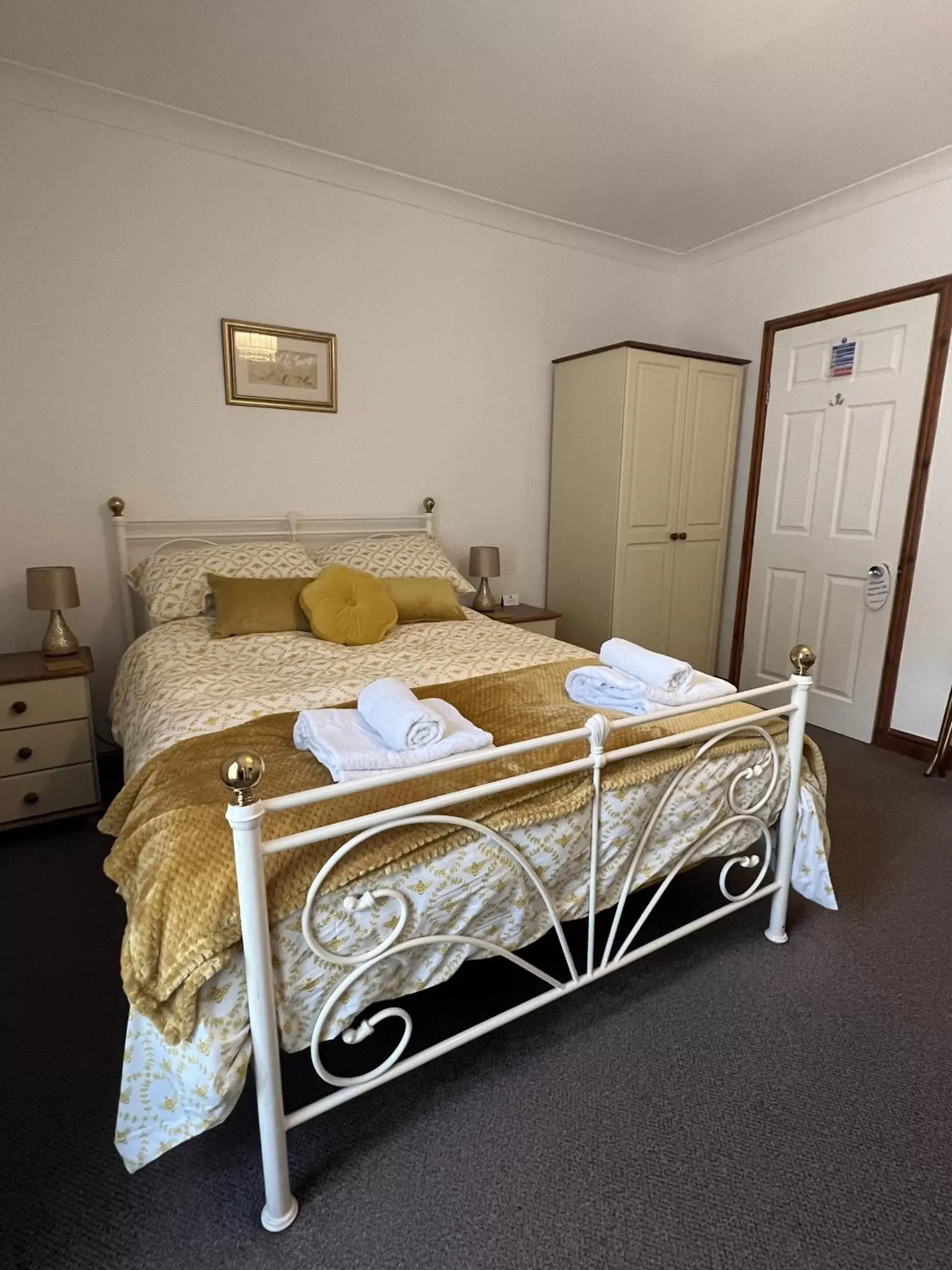 Bedroom, Bed in The Chapel Guest House