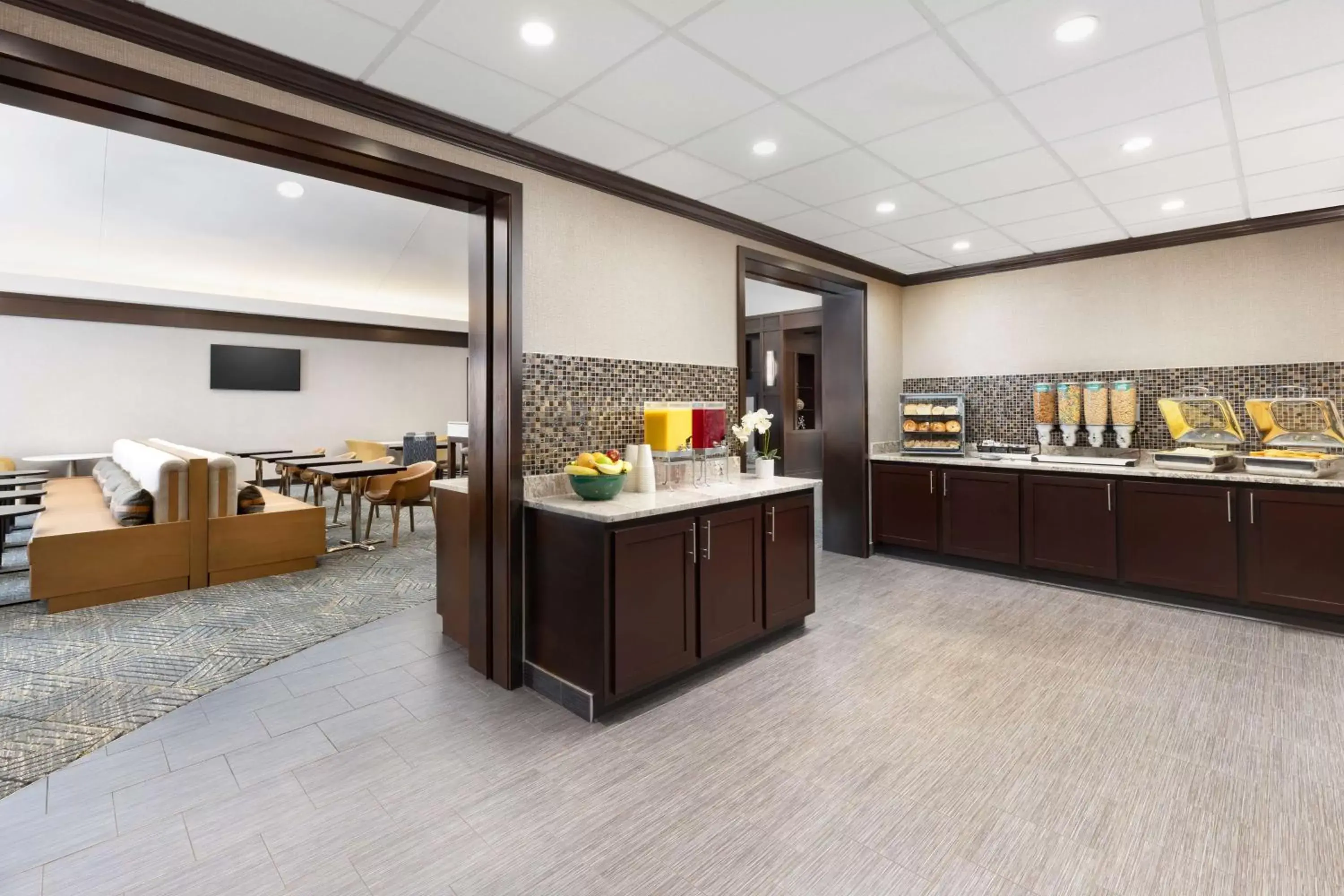 Breakfast, Restaurant/Places to Eat in Homewood Suites by Hilton Portsmouth