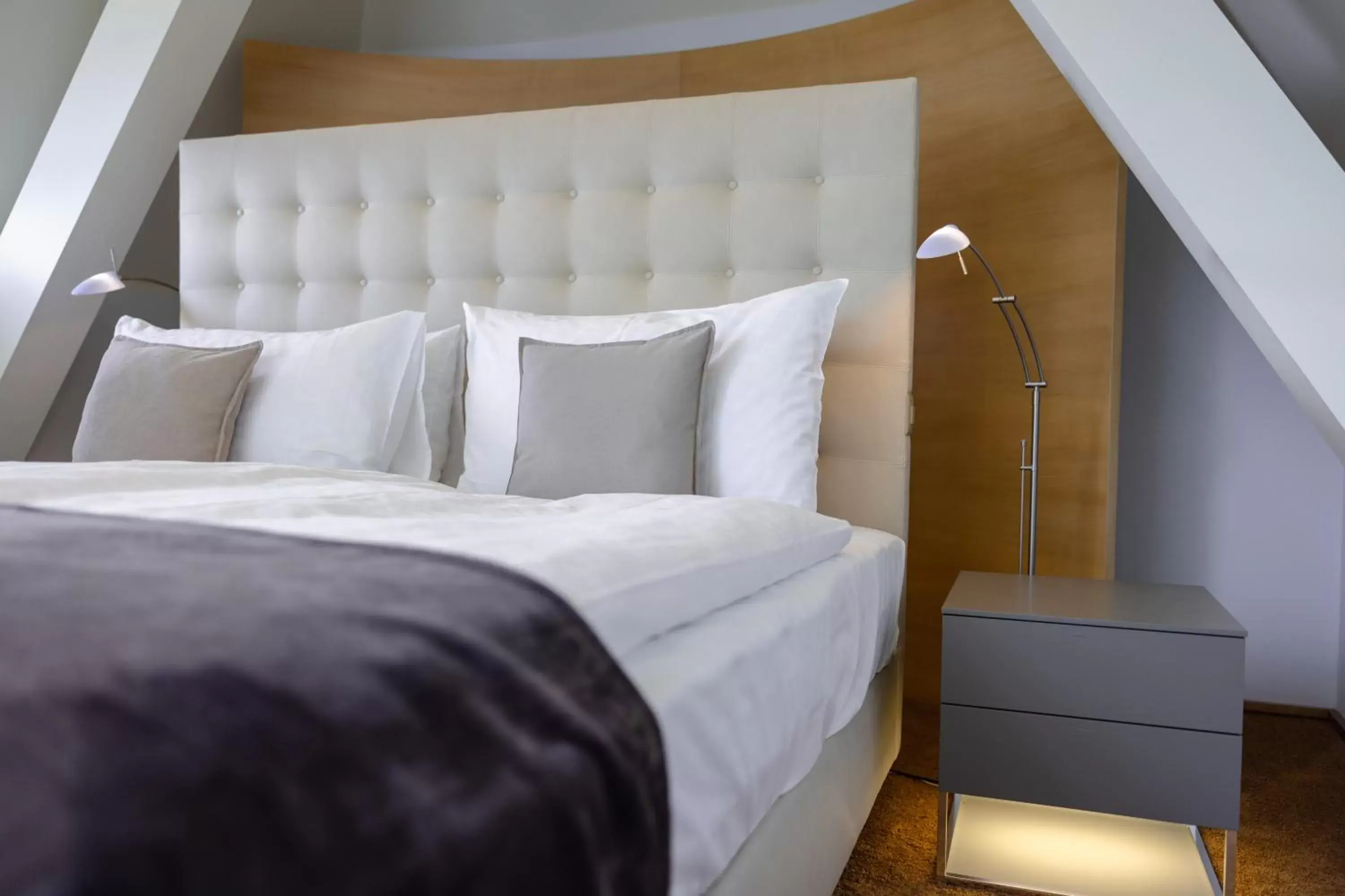 Bed in Le Mirador Resort & Spa