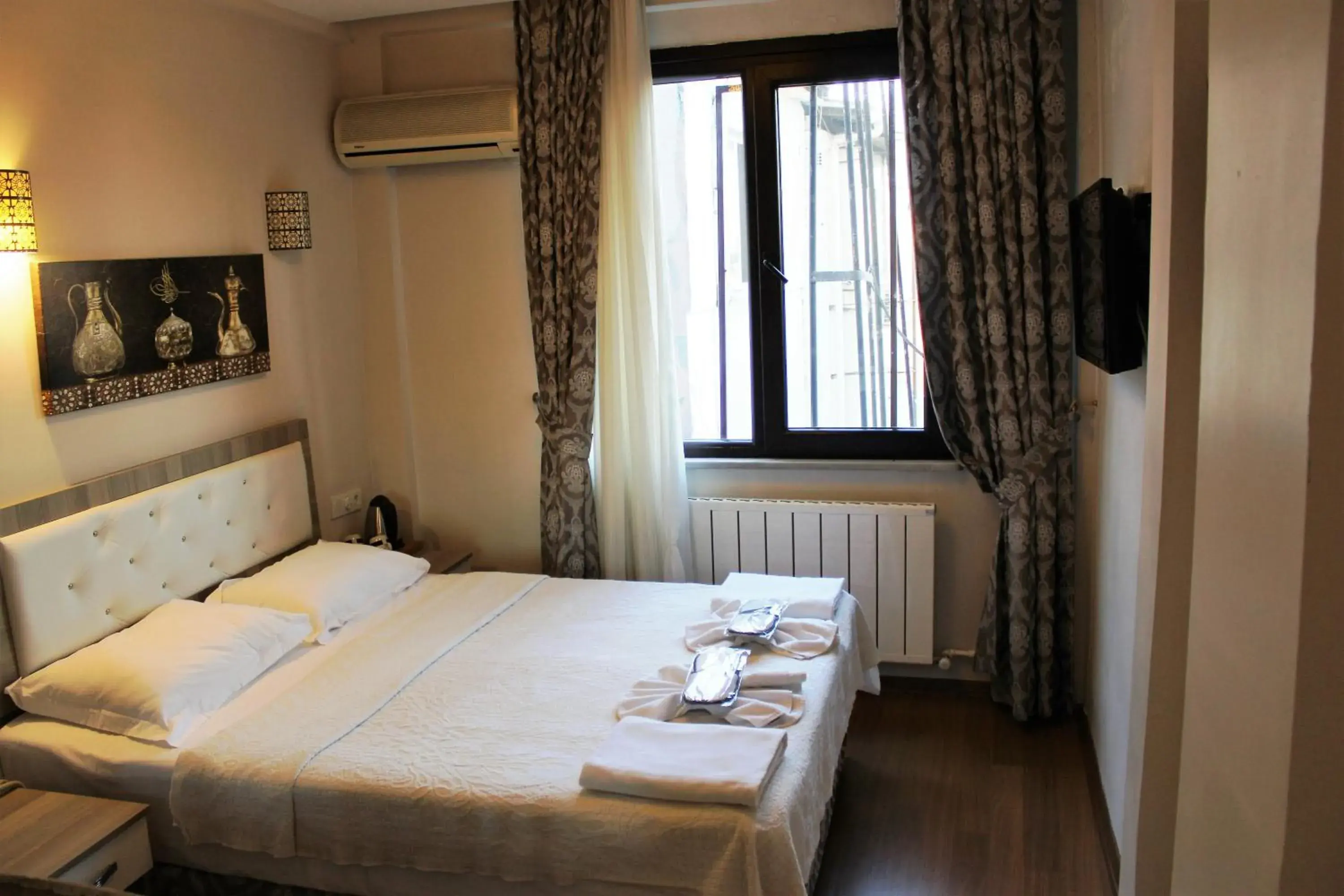 bunk bed, Bed in Ararat Hotel