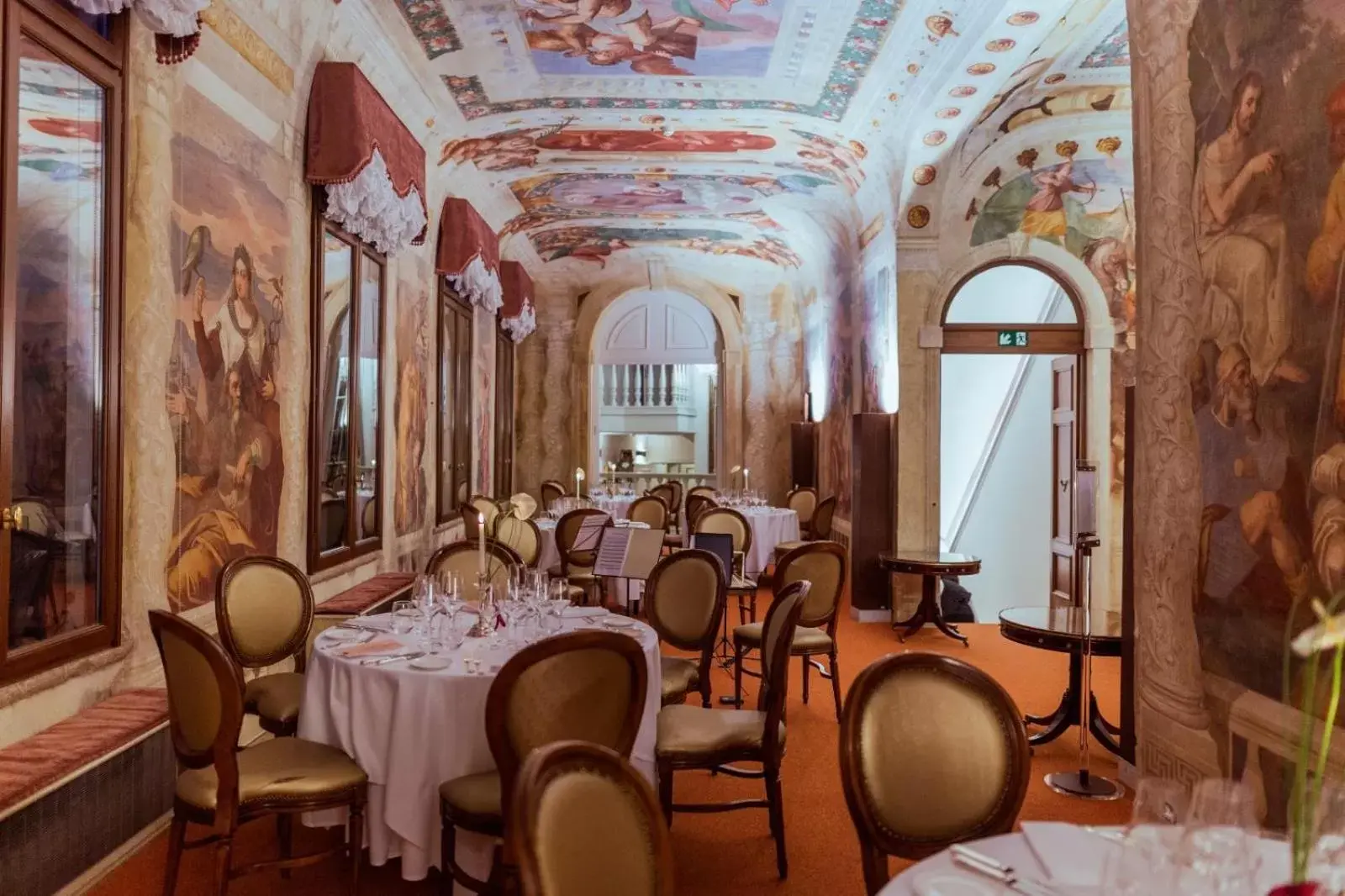 Restaurant/Places to Eat in Hotel Villa Barbarich Venice Mestre