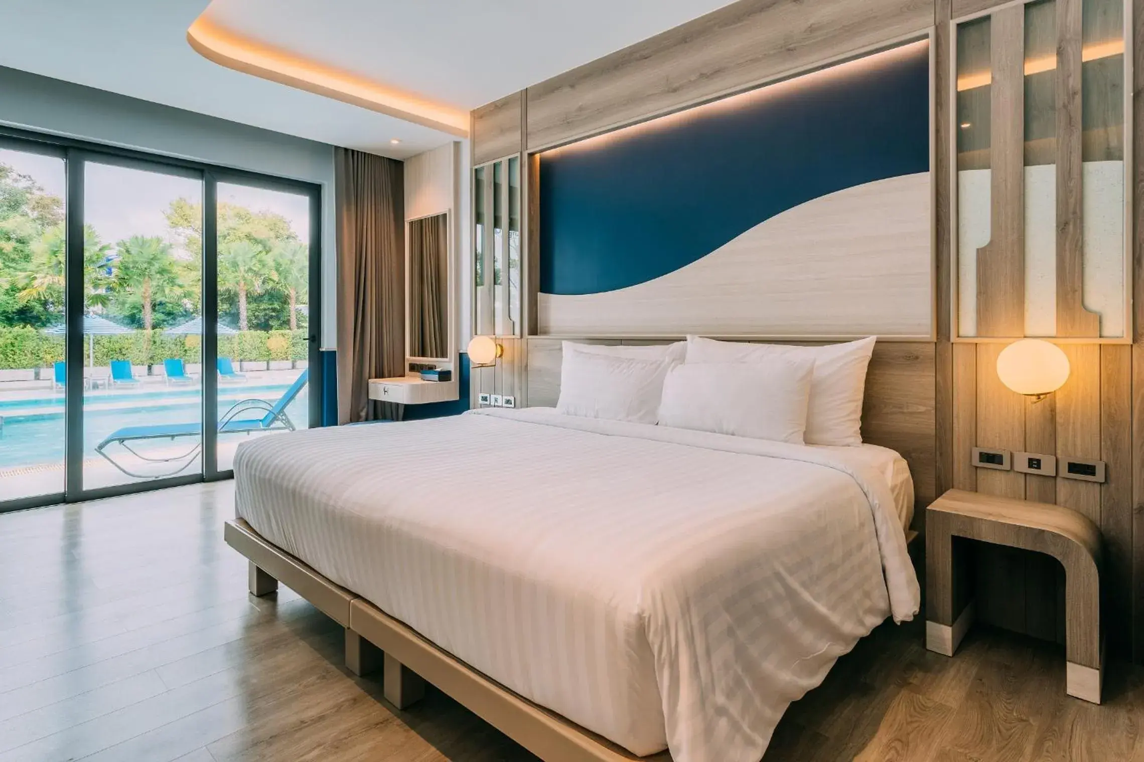 Deluxe Double or Twin Room with Pool Access in Seabed Grand Hotel Phuket - SHA Extra Plus Deluxe Double or Twin Room with Pool Access in Seabed Grand Hotel Phuket - SHA Extra Plus