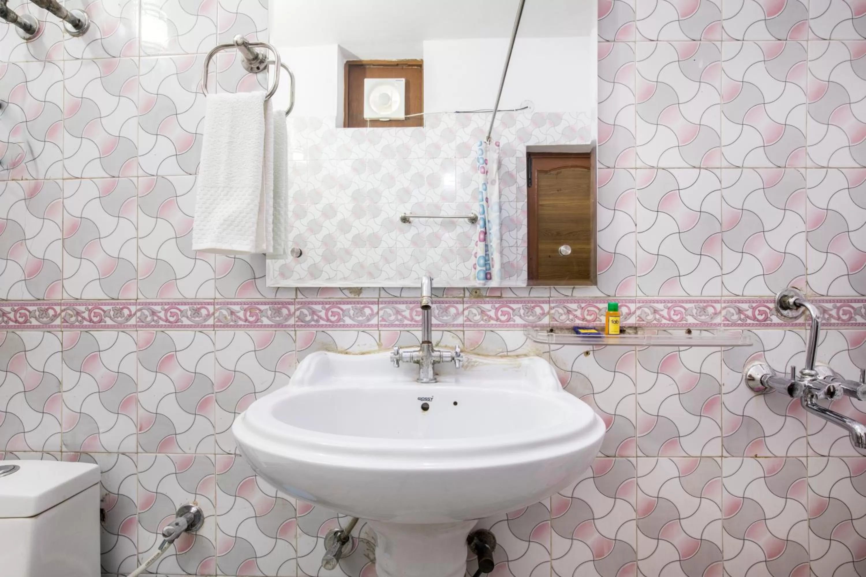 Bathroom in FabExpress IVY Inn Sector 35