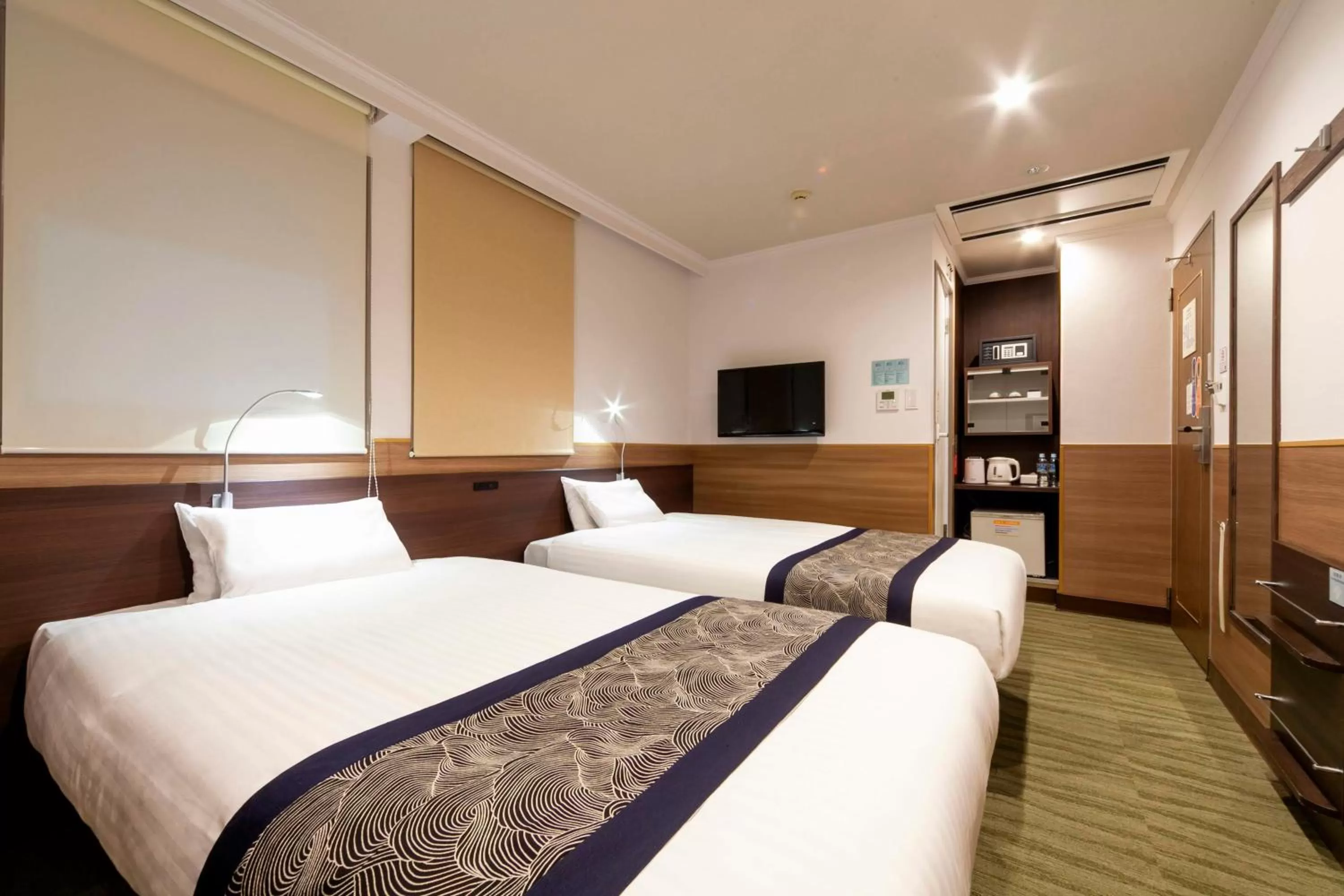 Twin Room with Complimentary Lobby Drinks in Dotonbori Hotel
